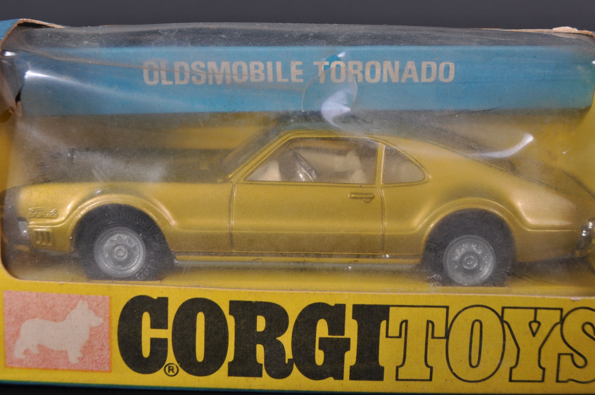 VINTAGE CORGI TOYS DIECAST MODEL OLDSMOBILE TORNADO - Image 2 of 4