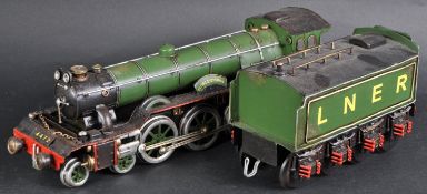 LARGE SCALE TIN PLATE FLYING SCOTSMAN MODEL LOCO