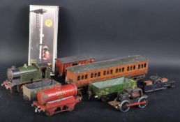 COLLECTION OF VINTAGE O GAUGE MODEL RAILWAY LOCOMOTIVE & WAGONS