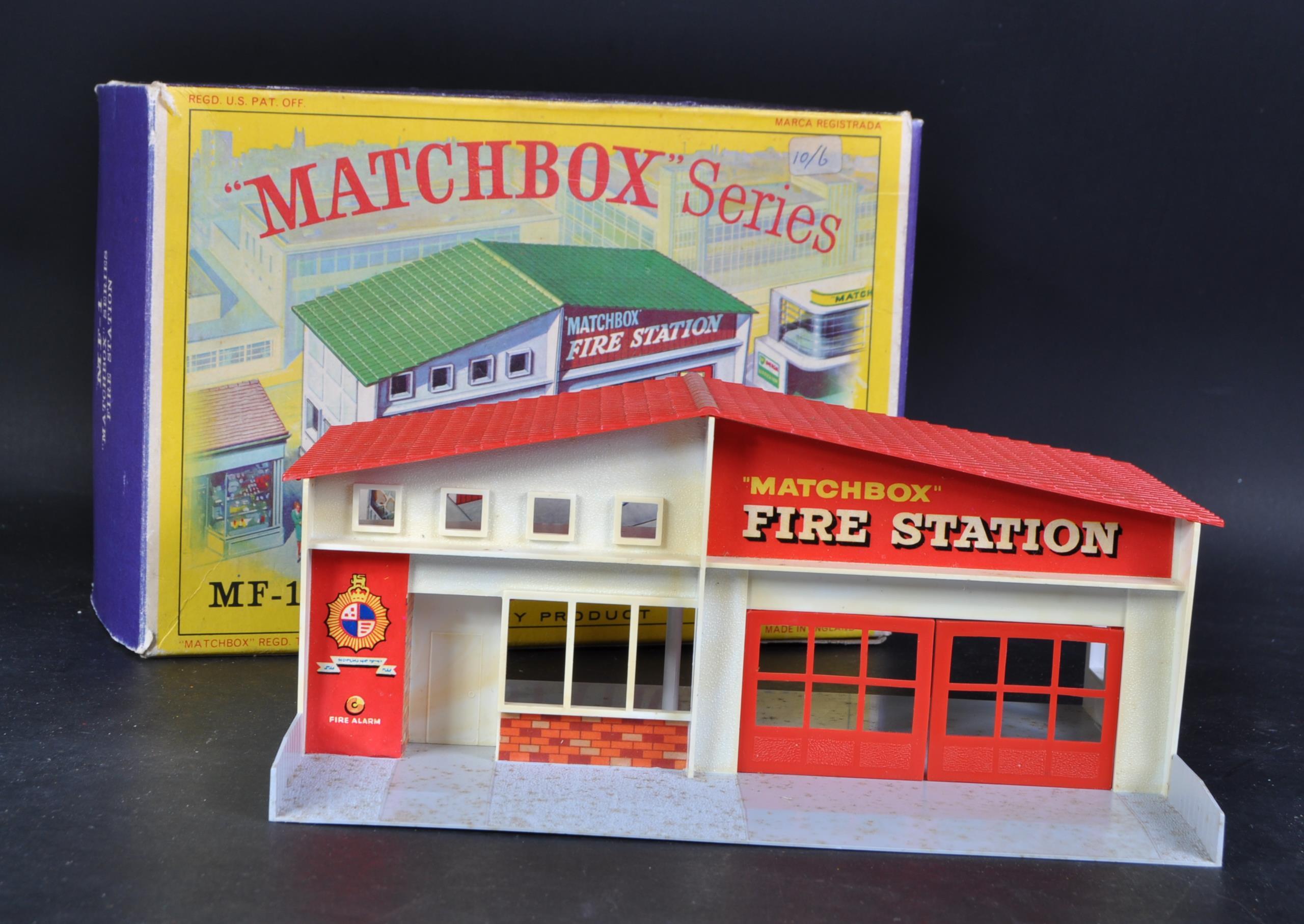 VINTAGE LESNEY MATCHBOX SERIES MODEL FIRE STATION - Image 3 of 6