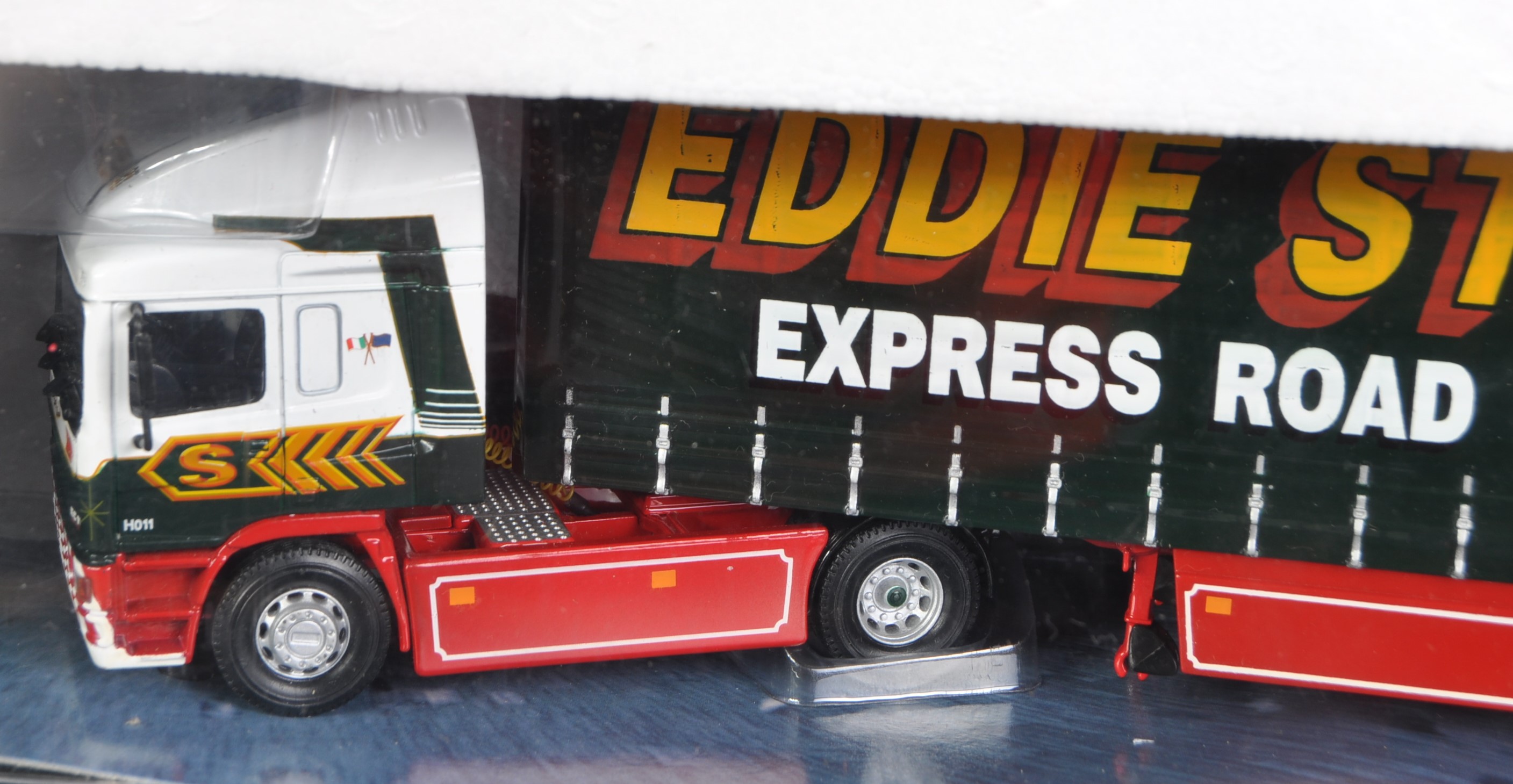 COLLECTION OF ASSORTED CORGI EDDIE STOBART DIECAST MODELS - Image 4 of 7