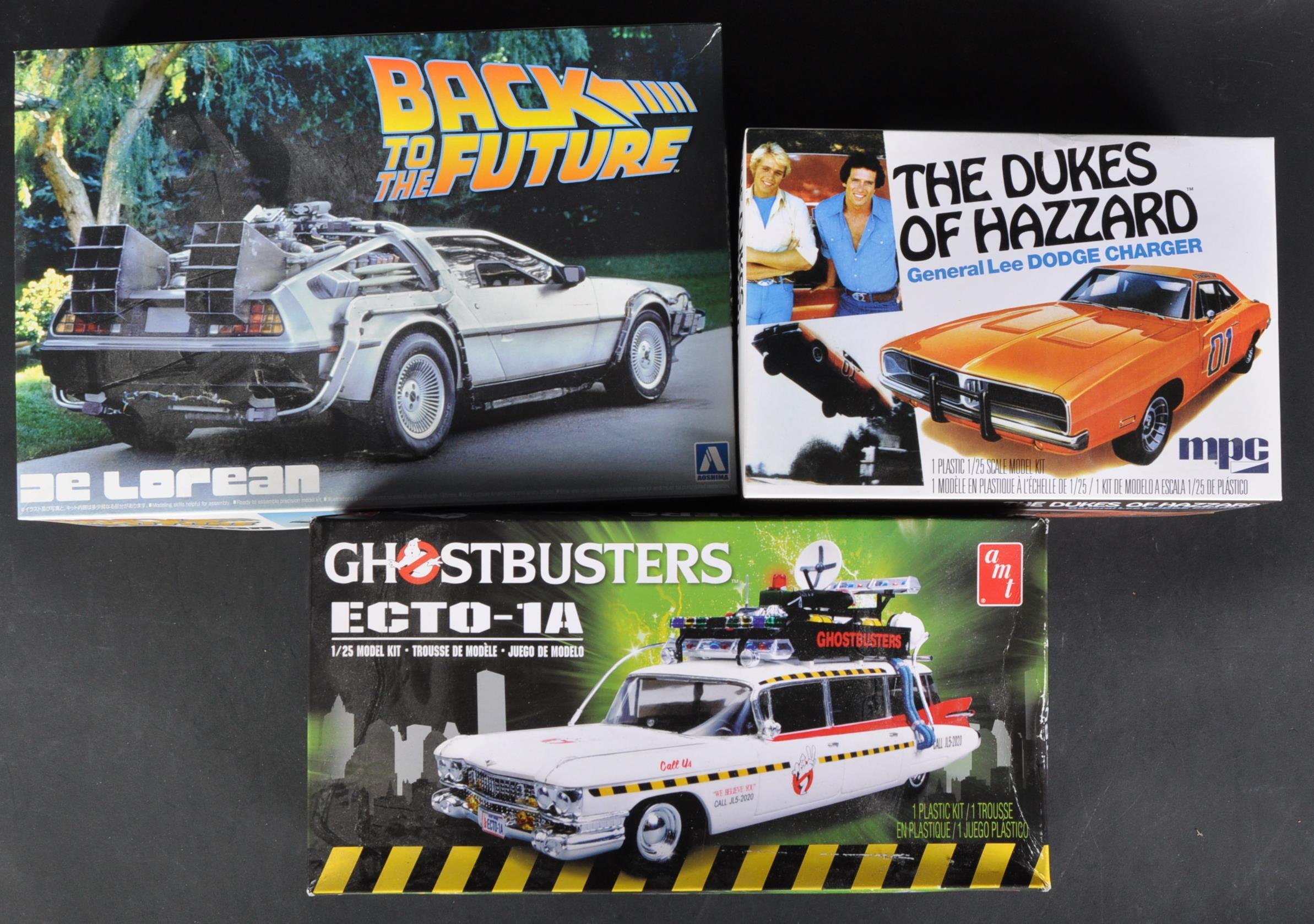 COLLECTION OF TV & FILM RELATED PLASTIC MODEL KITS