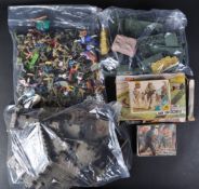 COLLECTION OF VINTAGE PLASTIC TOY SOLDIERS & MODEL CASTLE