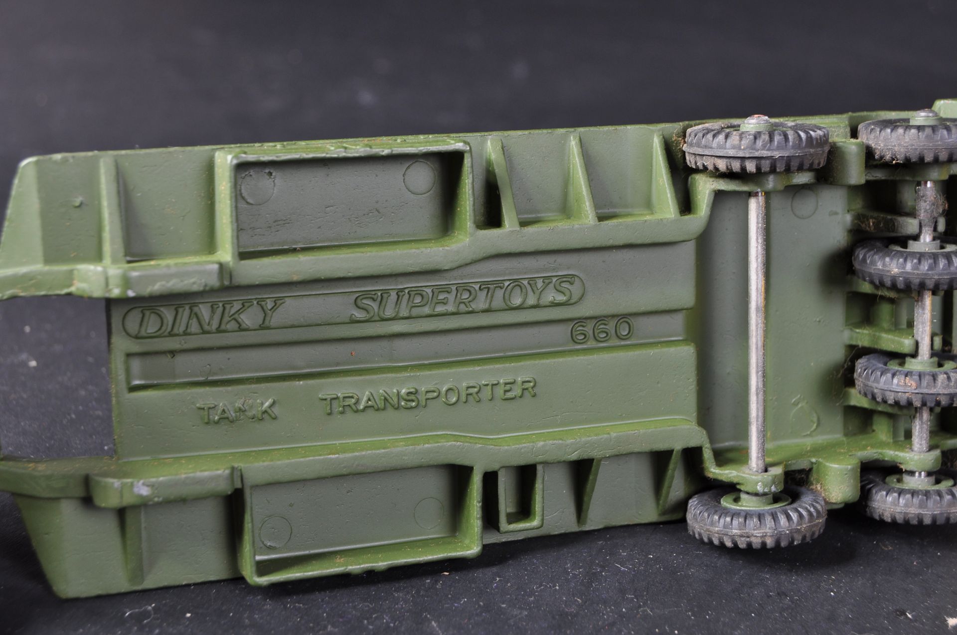 TWO VINTAGE DINKY TOYS DIECAST MILITARY VEHICLES - Image 8 of 8