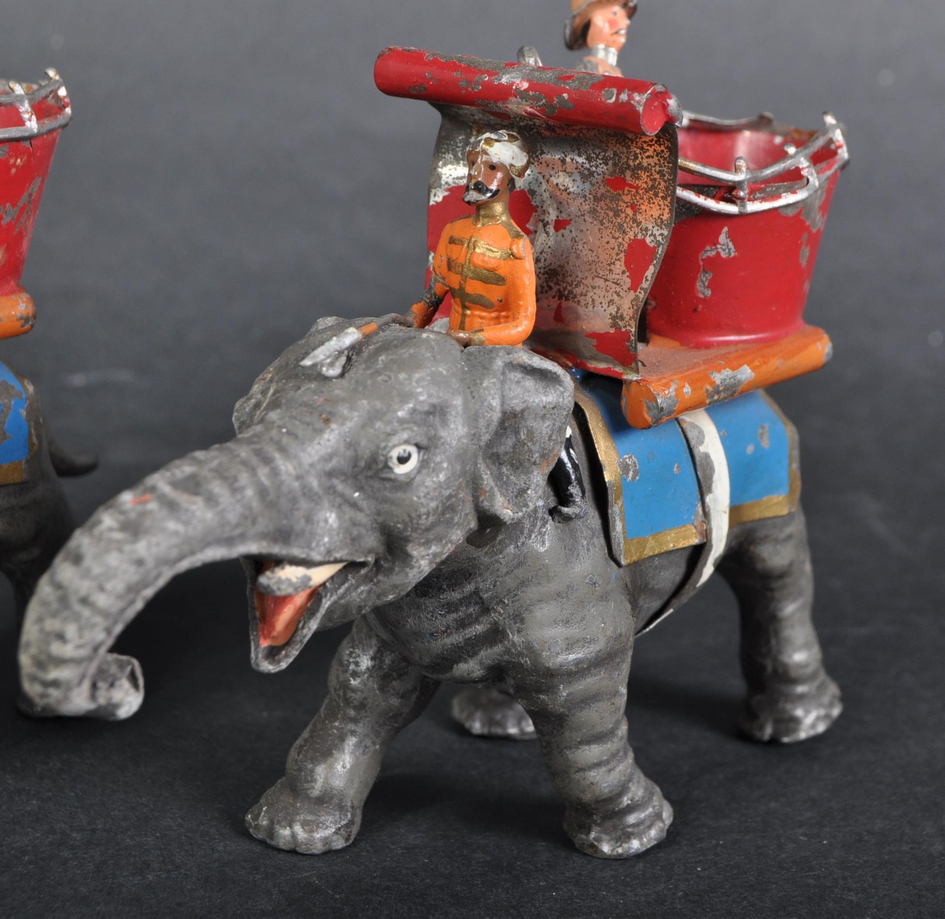 HEYDE - SCARCE EARLY GERMAN LEAD INDIAN HUNTER ELEPHANTS - Image 3 of 8