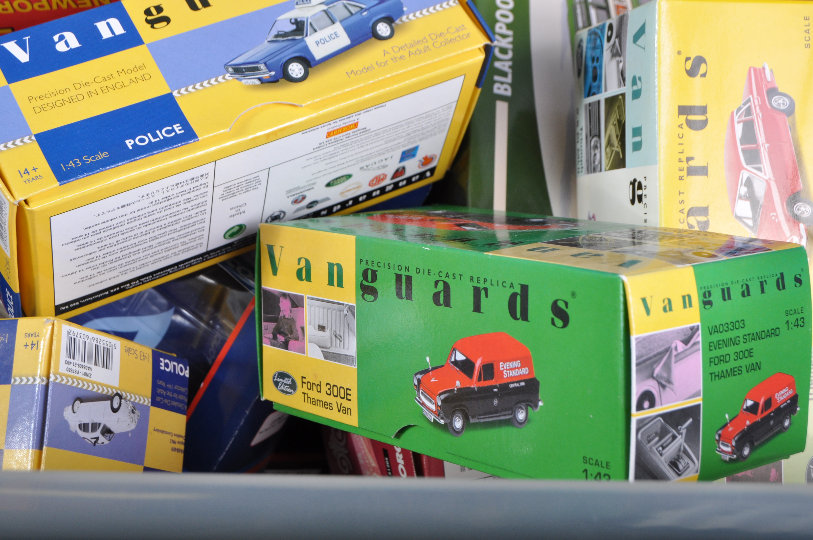 LARGE COLLECTION OF ASSORTED BOXED DIECAST MODEL CARS - Image 6 of 7