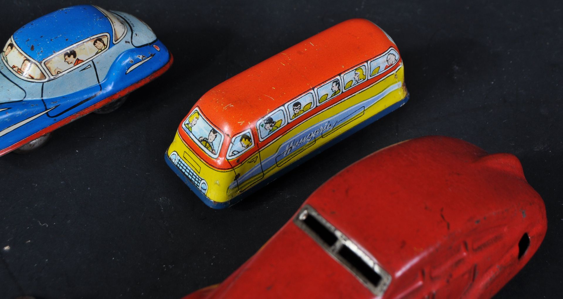 COLLECTION OF X3 VINTAGE TINPLATE CLOCKWORK CARS - Image 4 of 10
