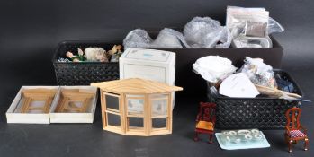 DOLLS HOUSE FURNITURE - LARGE COLLECTION OF ACCESSORIES
