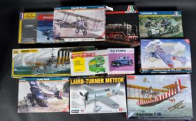 LARGE COLLECTION OF ASSORTED PLASTIC MODEL KITS