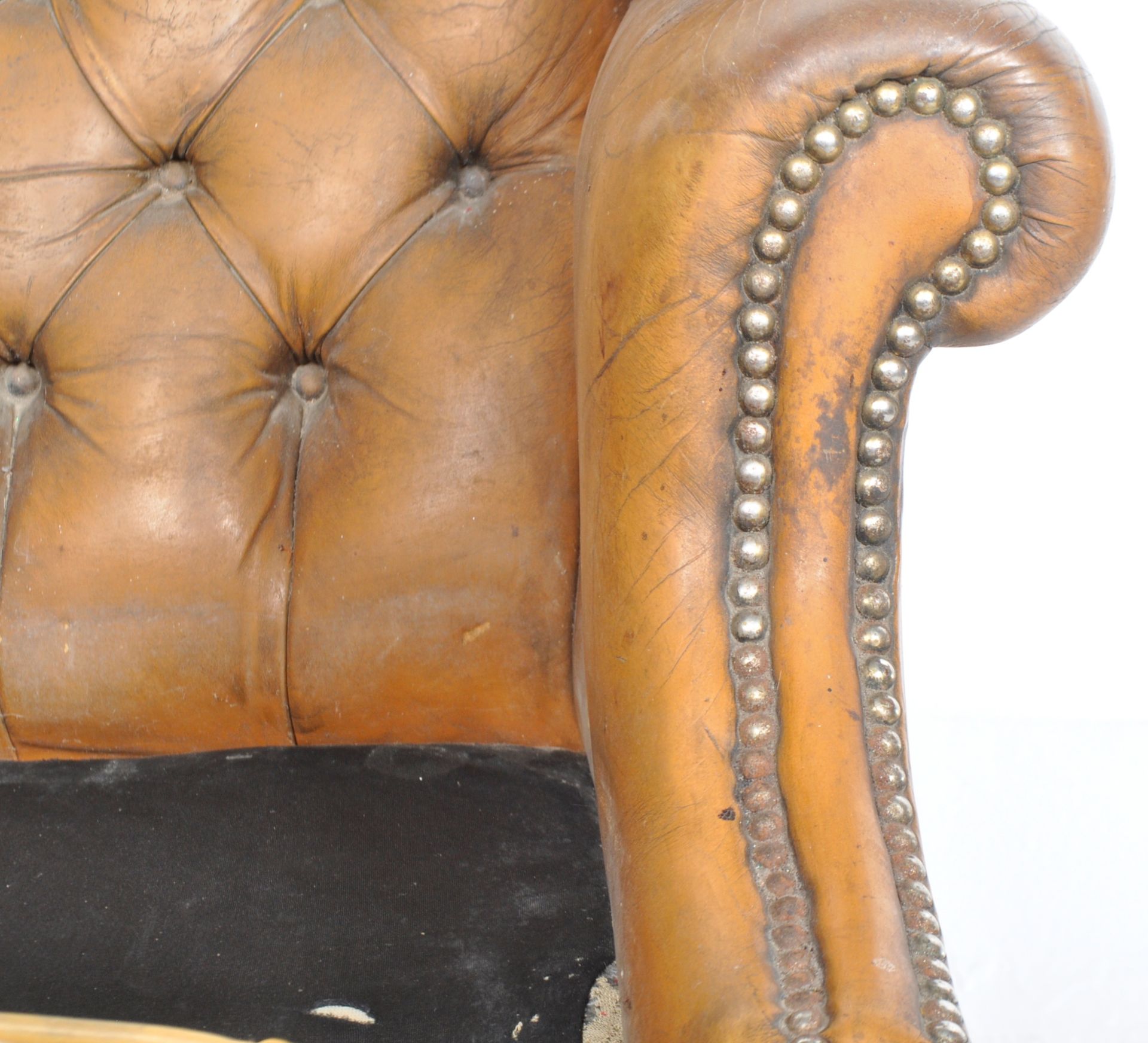 CHESTERFIELD WINGBACK FIRESIDE ARMCHAIR - Image 11 of 11