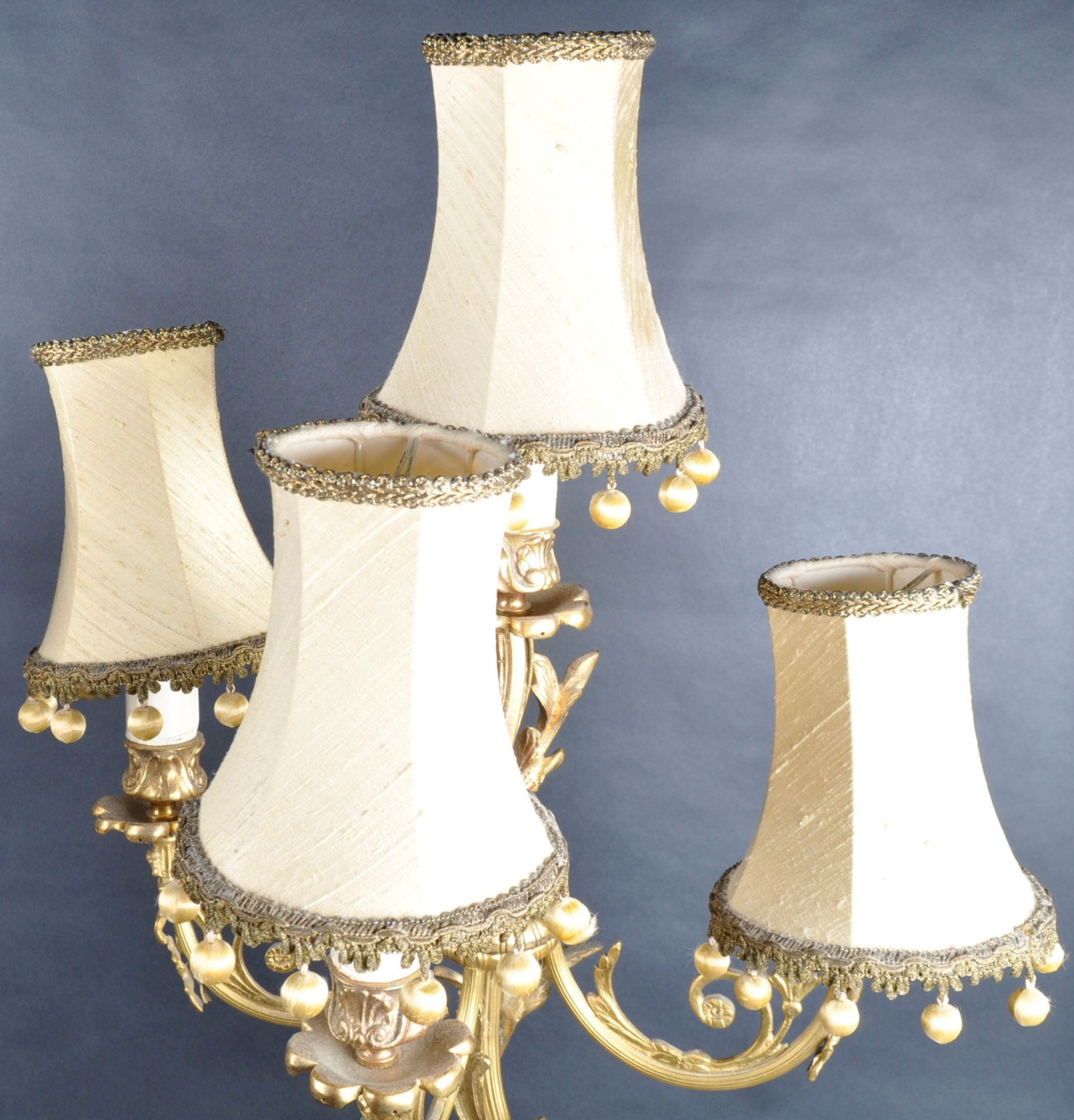 PAIR OF EARLY 20TH CENTURY ORMOLU TABLE LIGHTS - Image 8 of 11