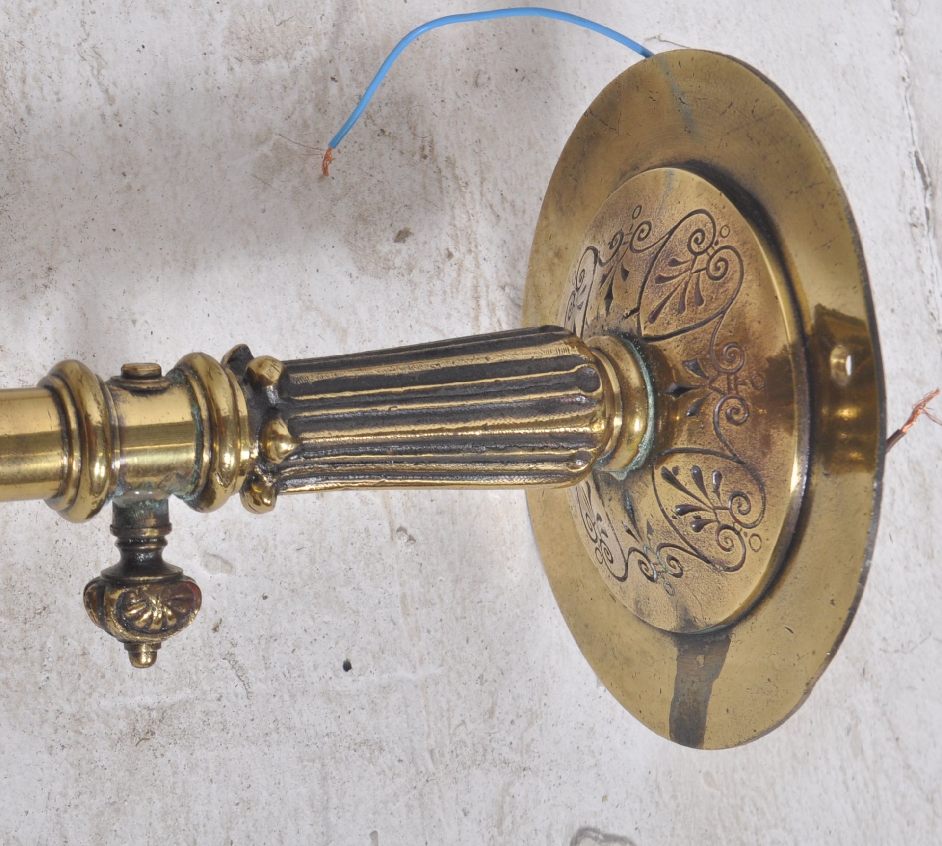 MATCHING PAIR OF 19TH CENTURY MANNER BRASS SCONCES - Image 3 of 5