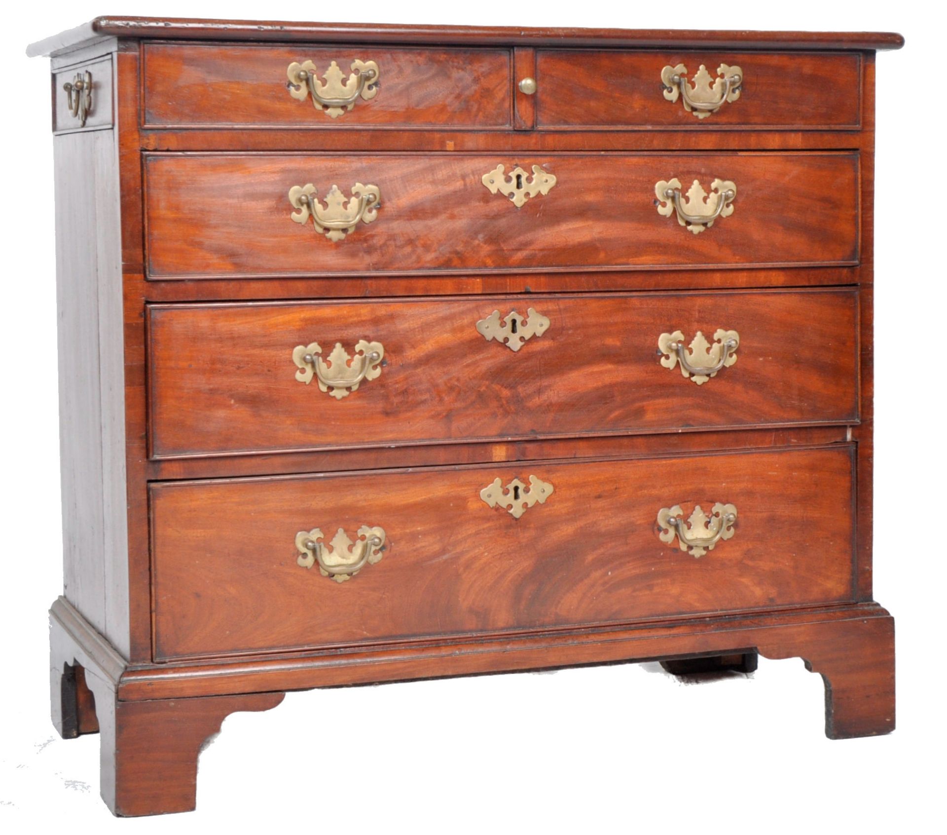 18TH CENTURY GEORGE III WALNUT BACHELORS CHEST