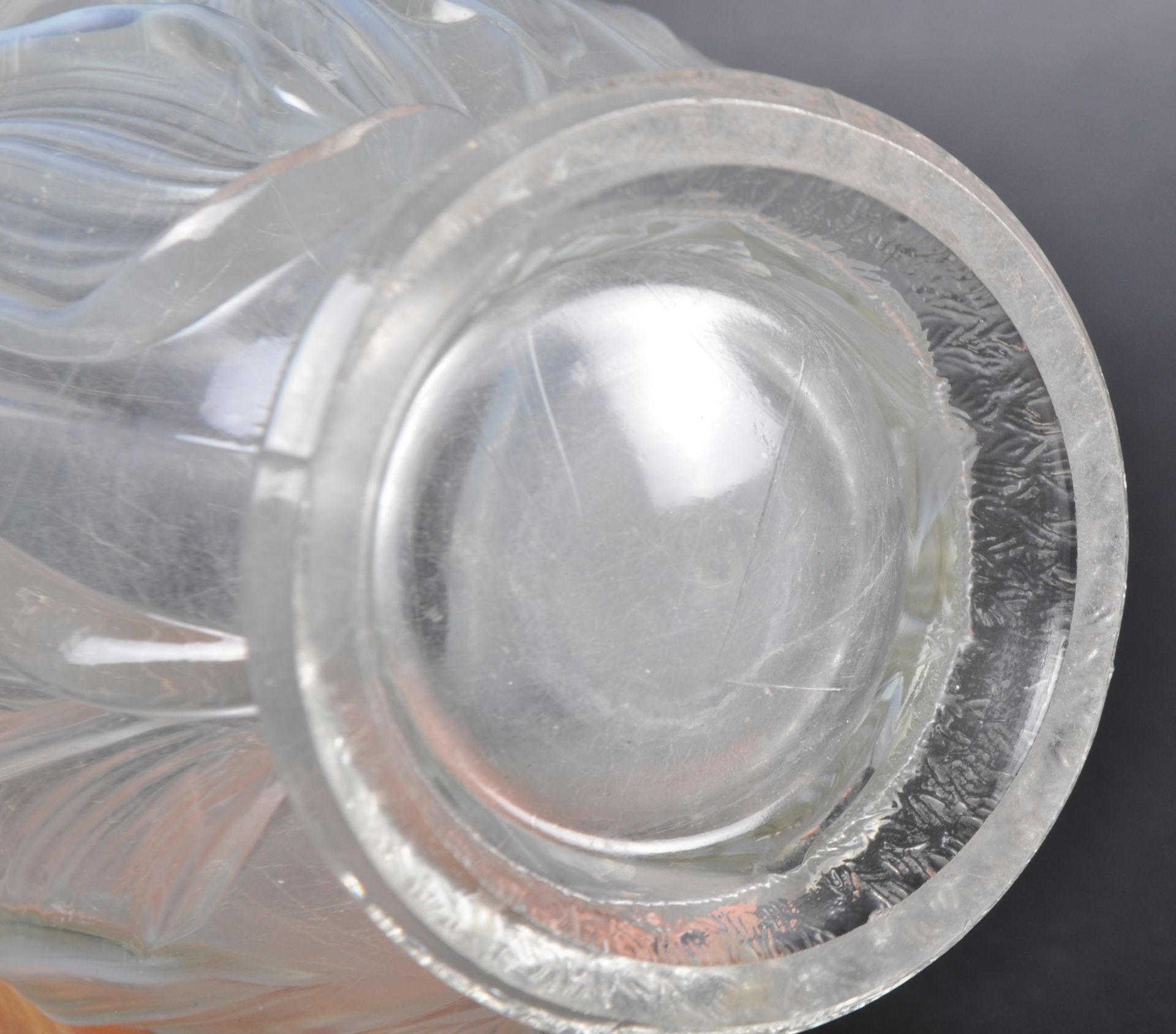 EARLY 20TH CENTURY LALIQUE MANNER GLASS VASE - Bild 7 aus 7