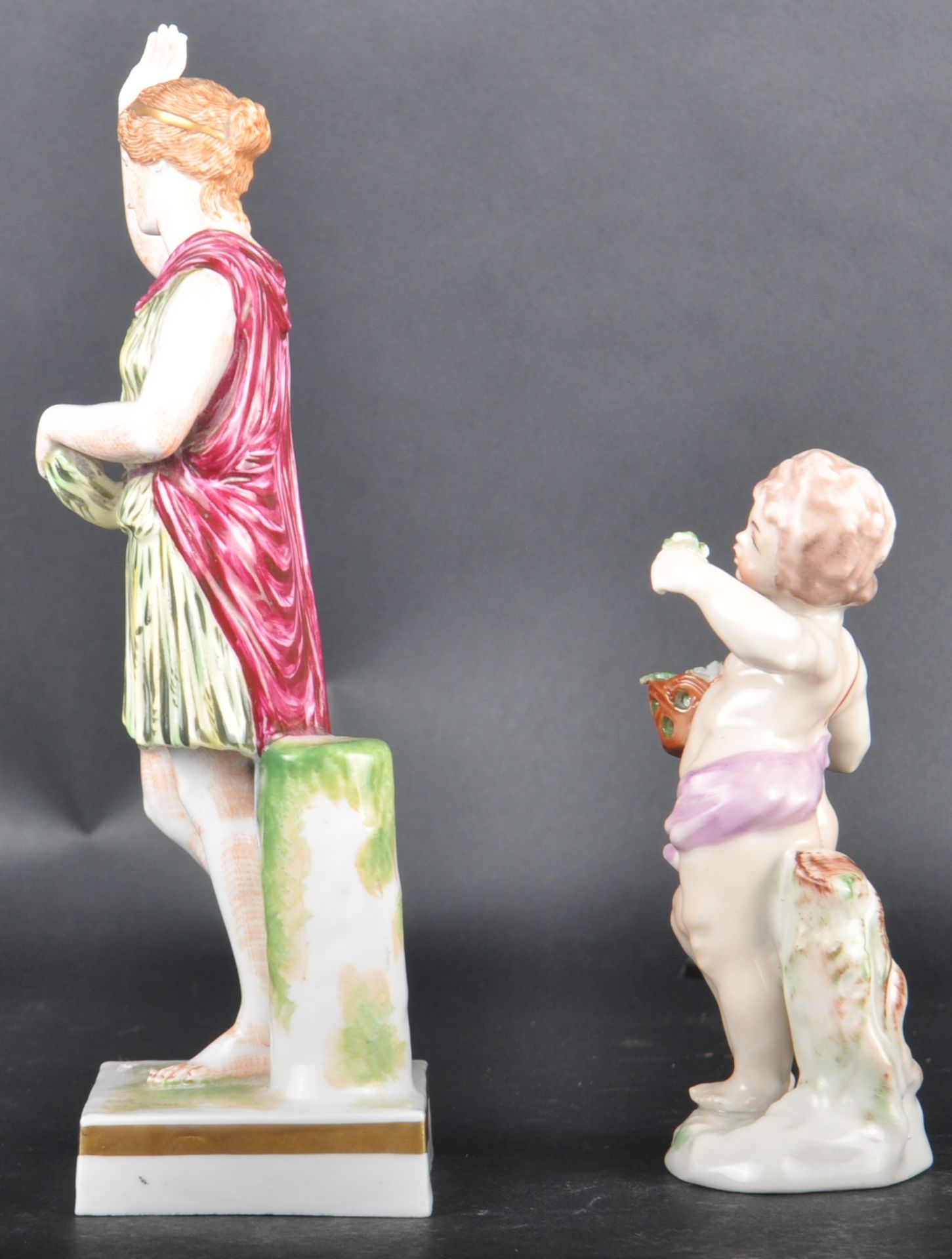 TWO 19TH CENTURY ITALIAN CAPODIMONTE FIGURES - Bild 5 aus 8