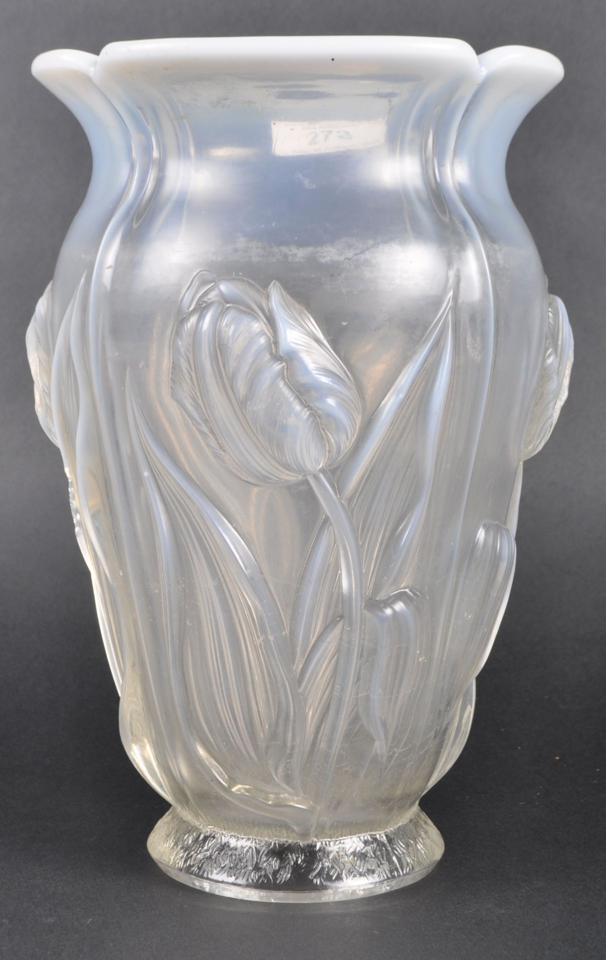 EARLY 20TH CENTURY LALIQUE MANNER GLASS VASE