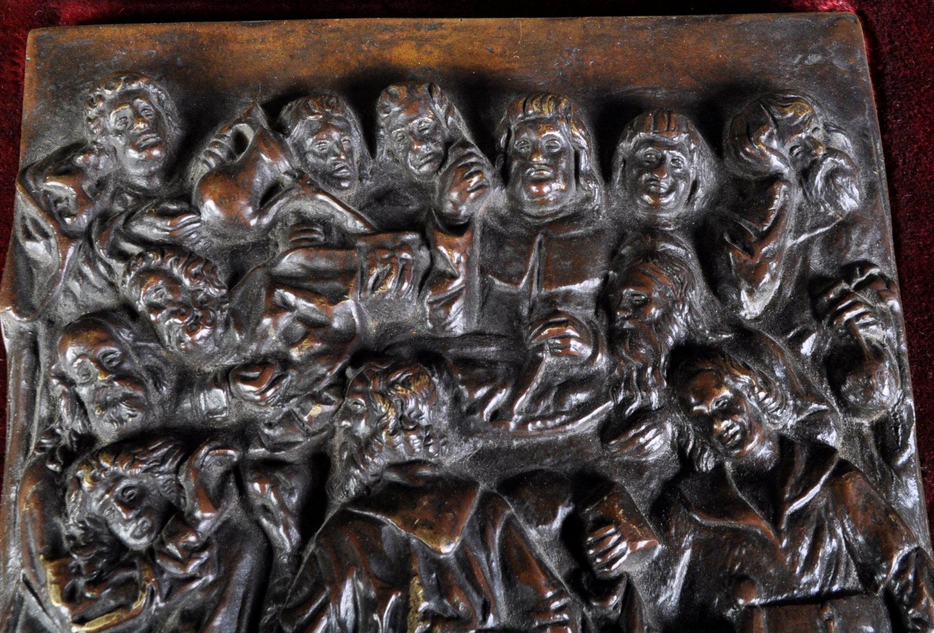 19TH CENTURY BRONZE RELIEF TAVERN SCENE - Bild 2 aus 7