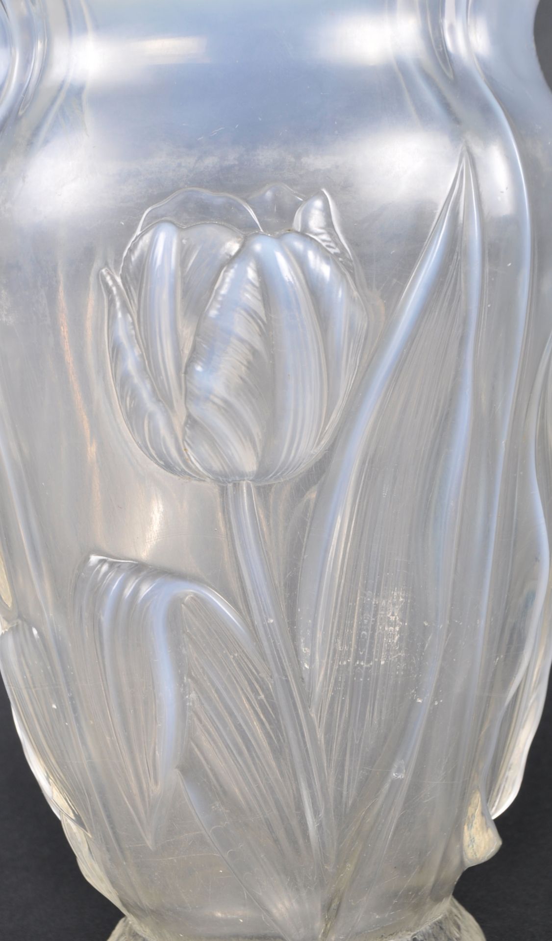 EARLY 20TH CENTURY LALIQUE MANNER GLASS VASE - Bild 5 aus 7