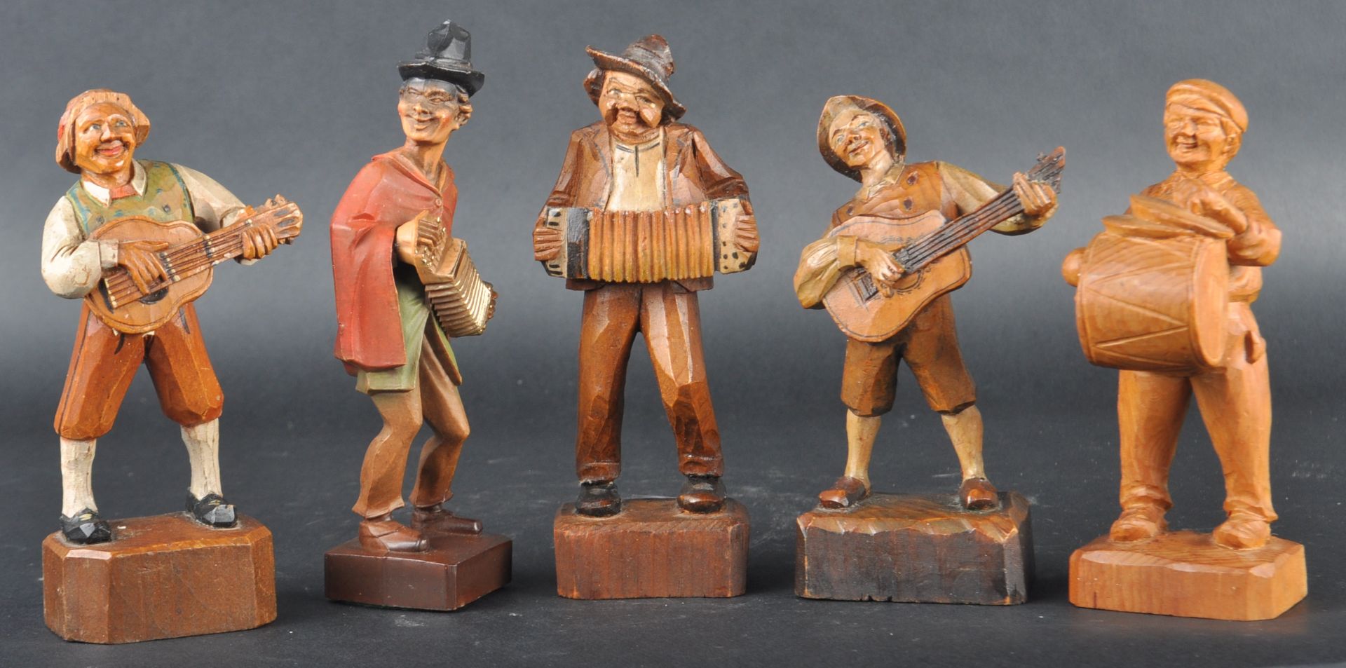 SET OF FIVE LATE 19TH CENTURY BLACK FOREST MUSICIANS
