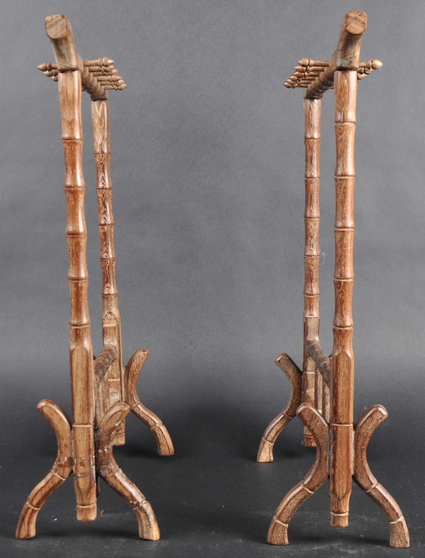 PAIR OF 19TH CENTURY CHINESE HARDWOOD STANDS - Bild 7 aus 7