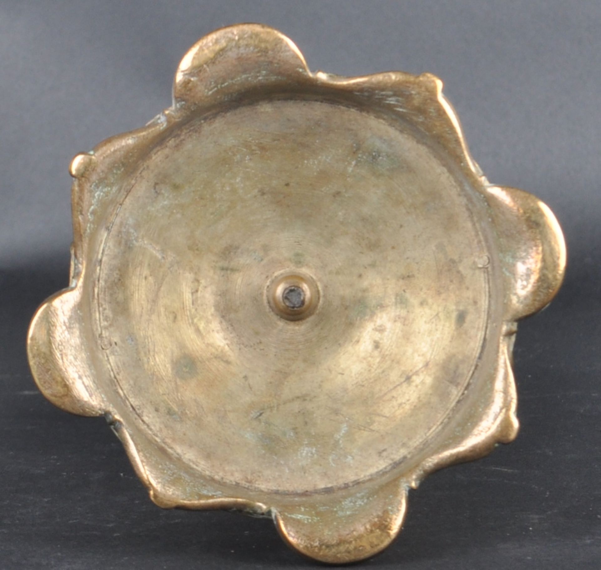 19TH CENTURY NEOCLASSICAL BRASS INKWELL - Image 6 of 6