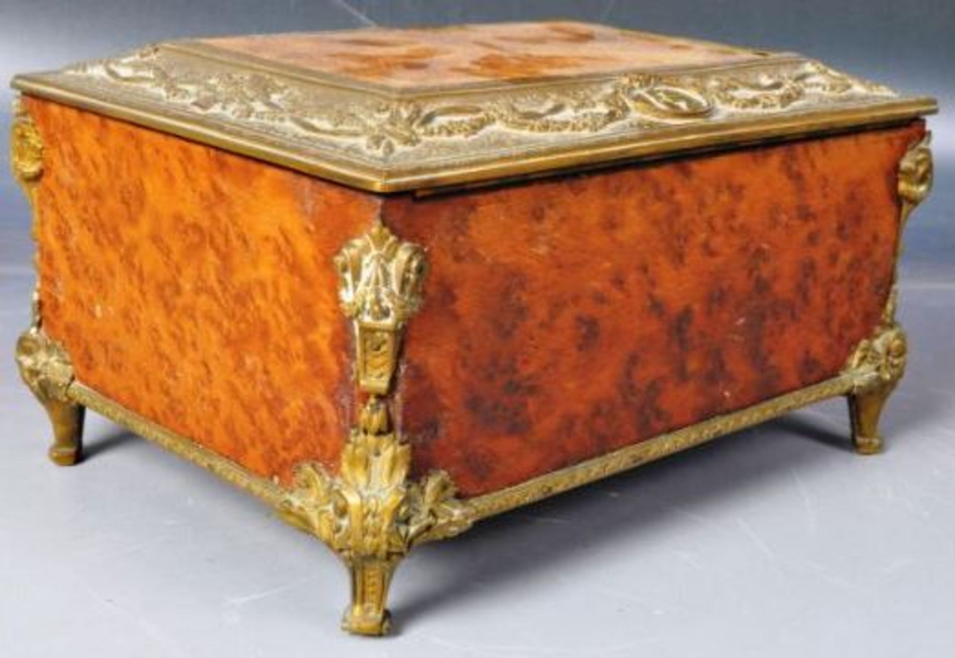 19TH CENTURY GEORGE III BIRDSEYE MAPLE JEWELLERY BOX - Image 9 of 9