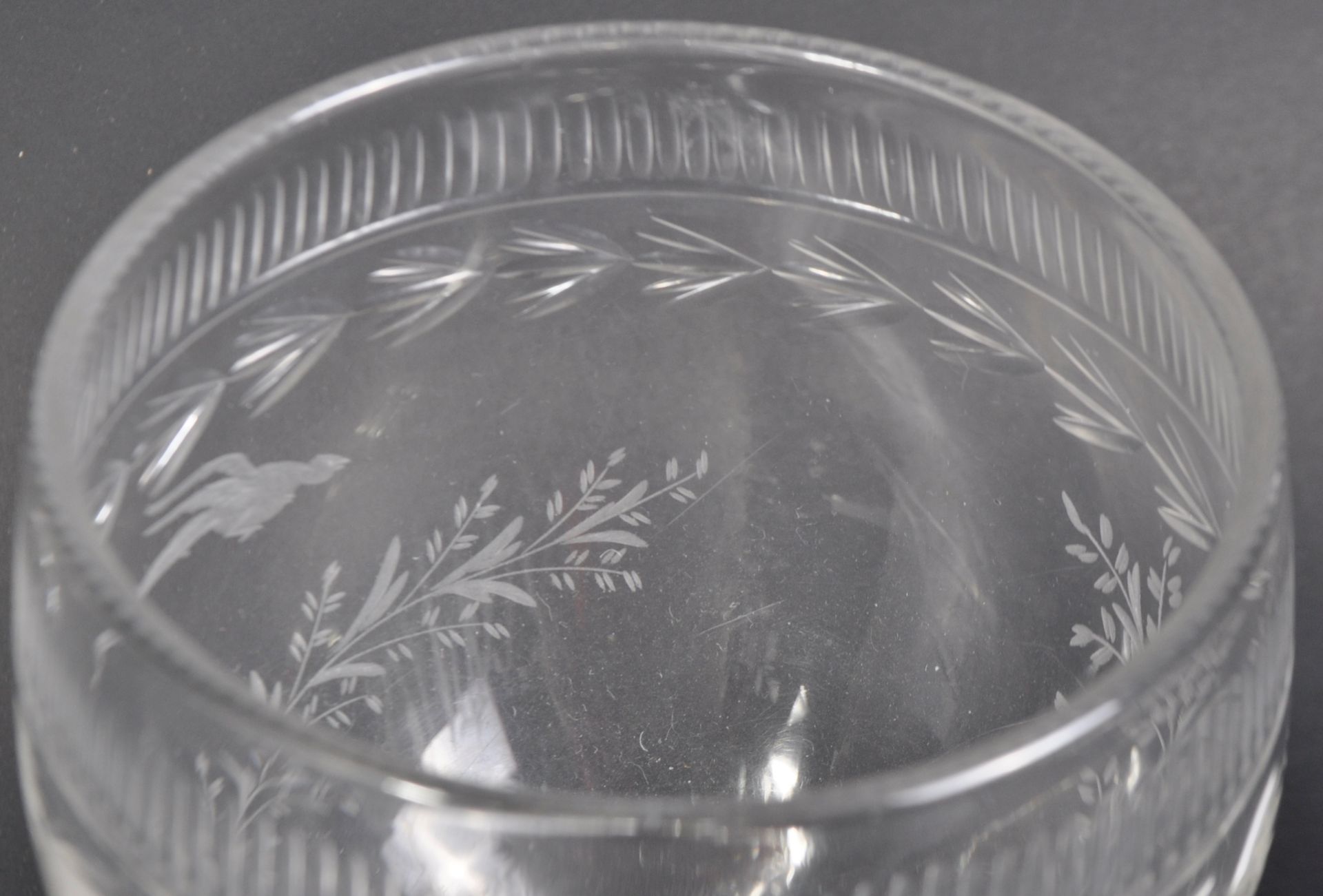 LARGE EARLY 19TH CENTURY ENGRAVED WINE DRINKING GOBLET - Image 3 of 7