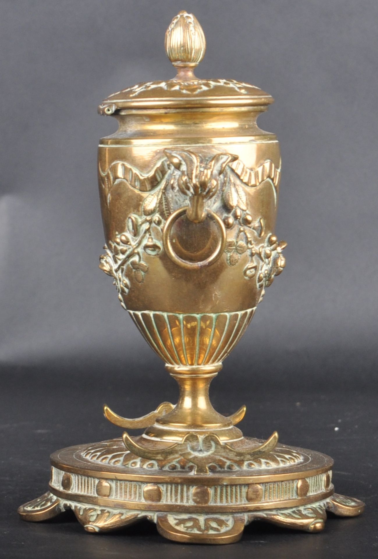 19TH CENTURY NEOCLASSICAL BRASS INKWELL - Image 3 of 6