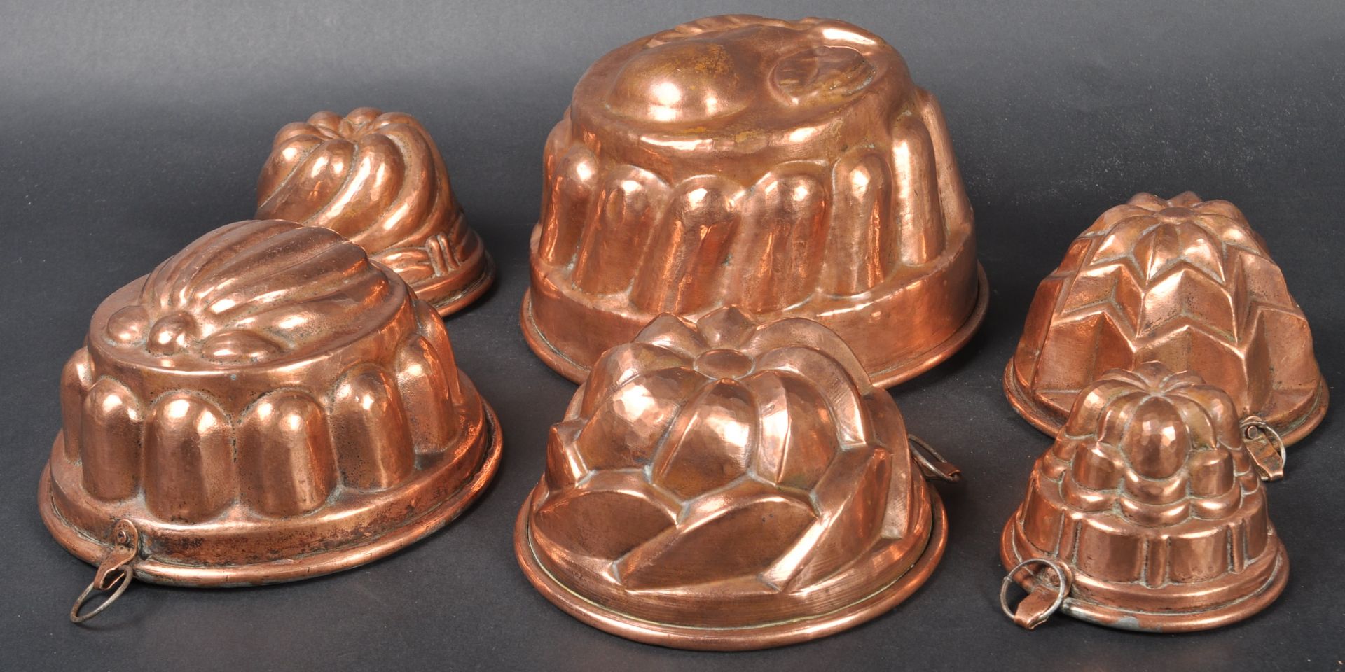 COLLECTION OF EDWARDIAN COPPER JELLY MOLDS - Bild 2 aus 6