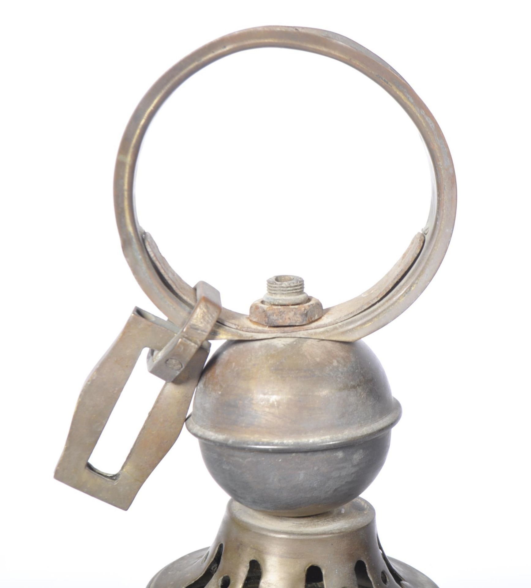 LATE 19TH CENTURY BRASS WORKED HANGING LANTERN LIGHT - Image 2 of 6