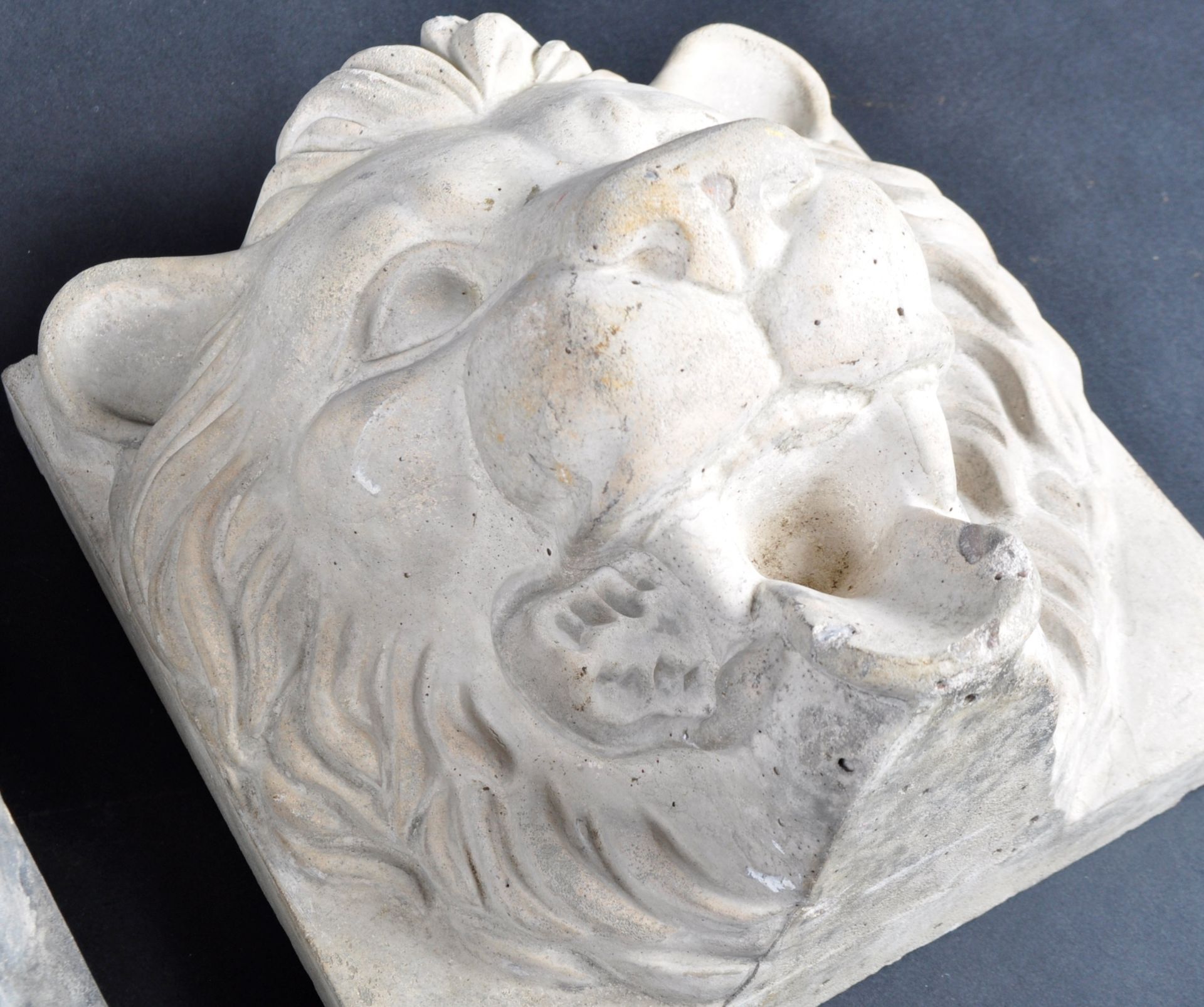 TWO EARLY 20TH CENTURY COMPOSITE LION WALL PLAQUES - Image 4 of 7