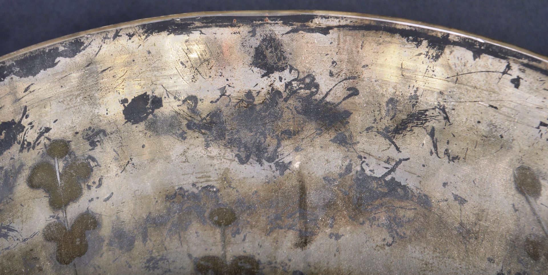 LARGE 19TH CENTURY GEORGE III ETCHED SLIVERED WINE BUCKET - Image 3 of 7