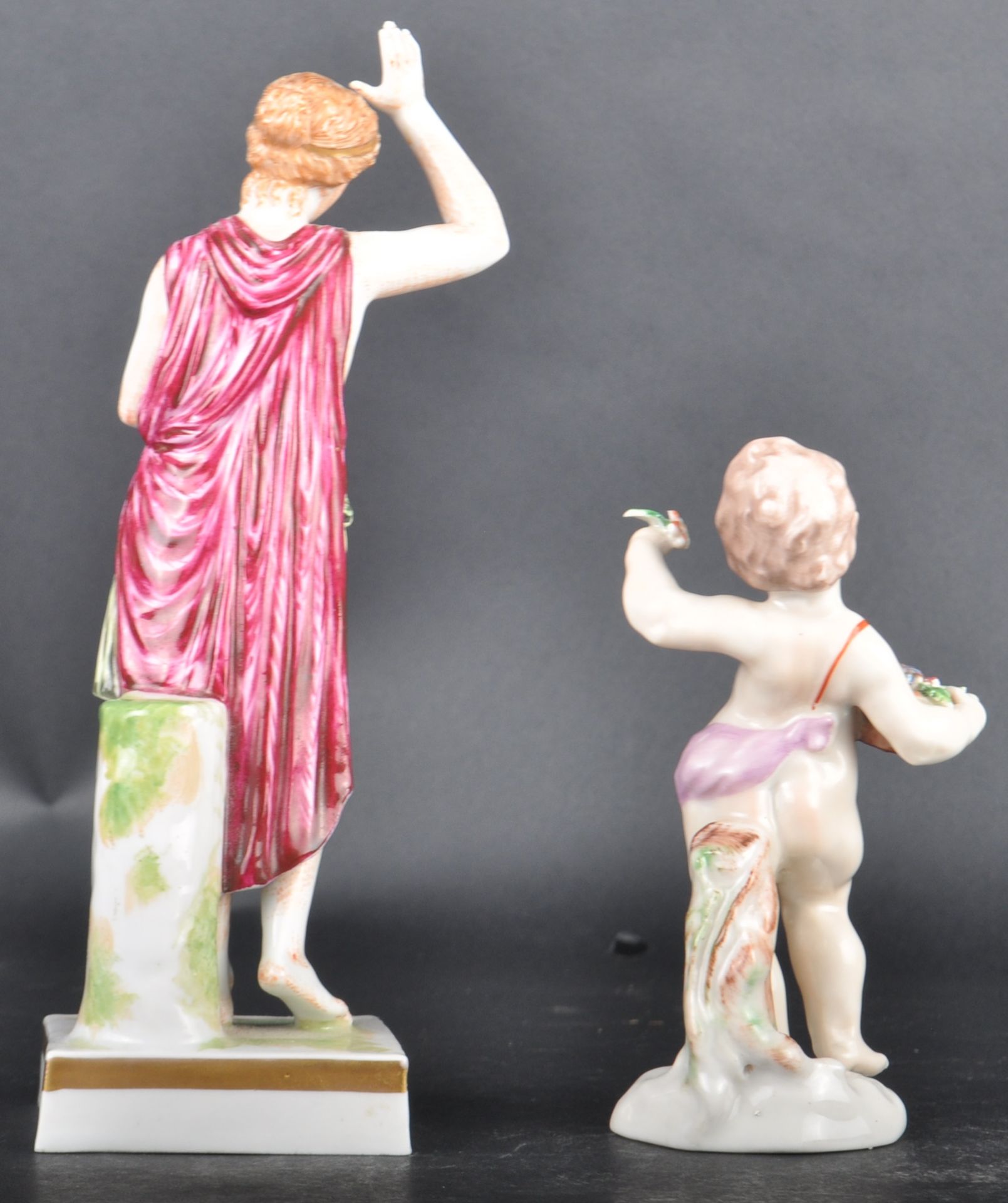 TWO 19TH CENTURY ITALIAN CAPODIMONTE FIGURES - Bild 4 aus 8