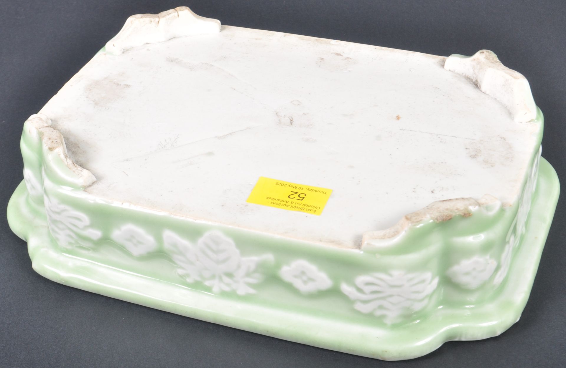 EARLY 20TH CENTURY CHINESE CELADON LOW PLANTER - Bild 6 aus 6