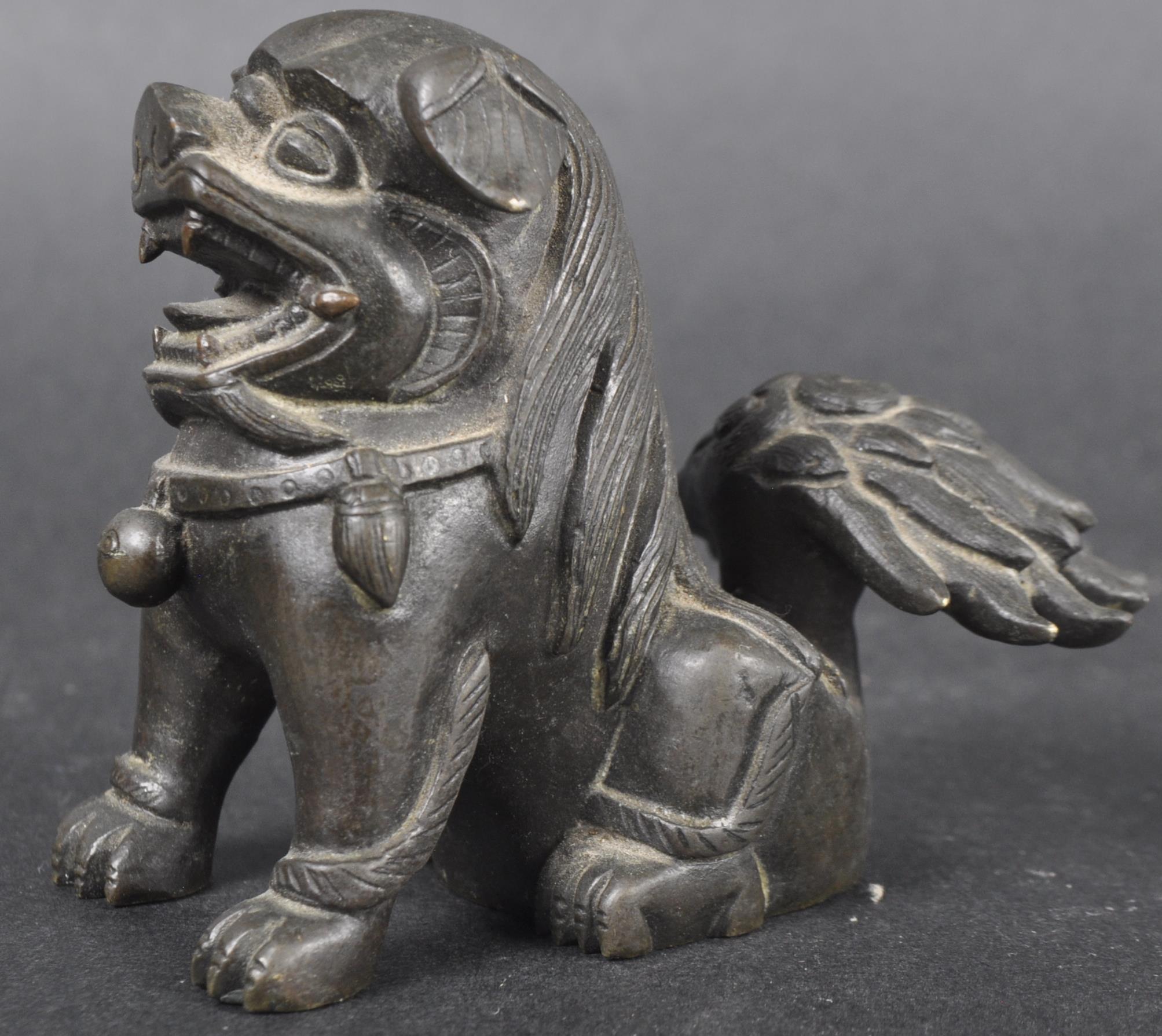 EARLY 20TH CENTURY CHINESE BRONZE FOO DOG