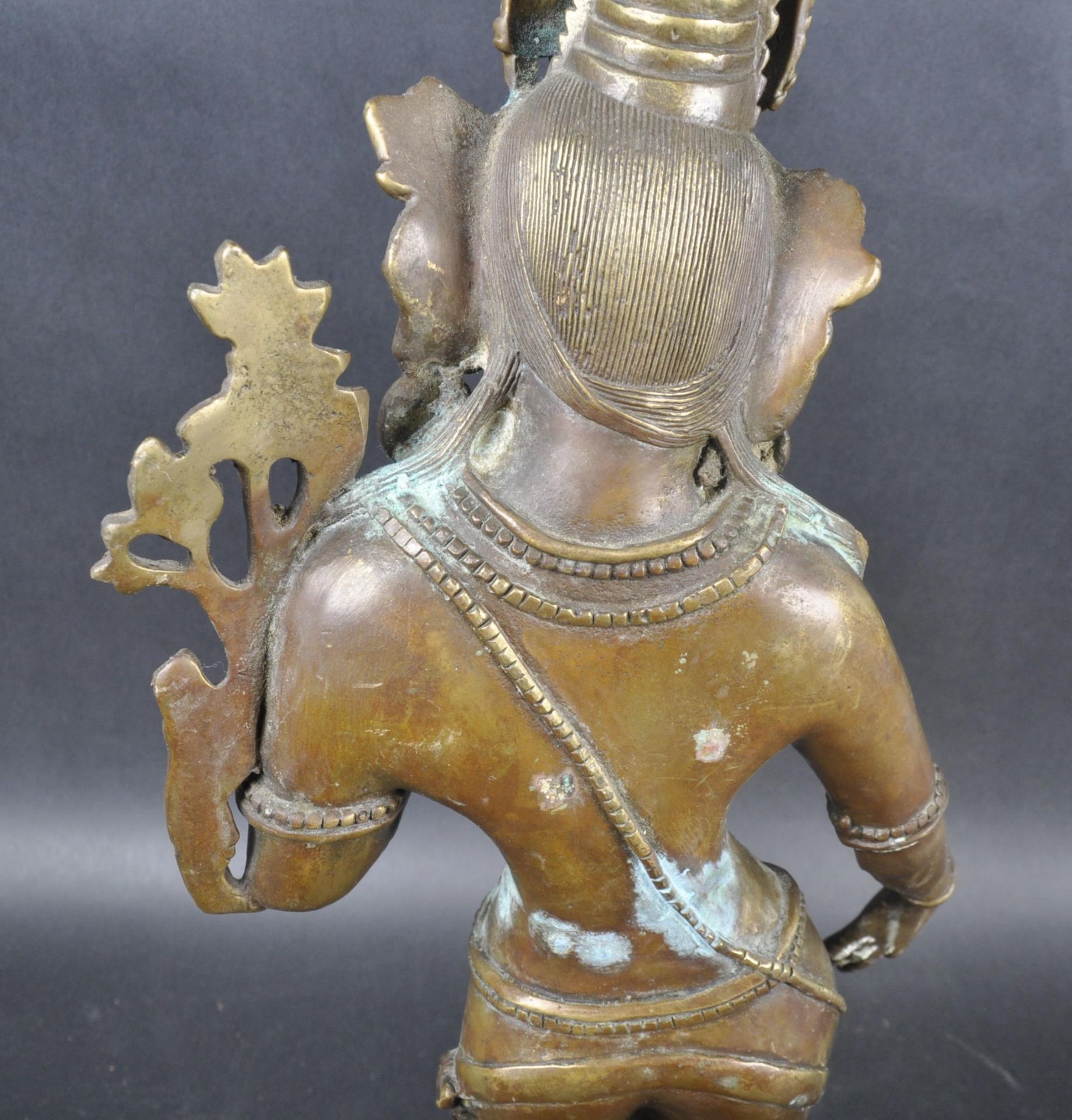 LARGE CHINESE TIBETAN BRONZE LOTUS BASE FIGURE - Image 7 of 12