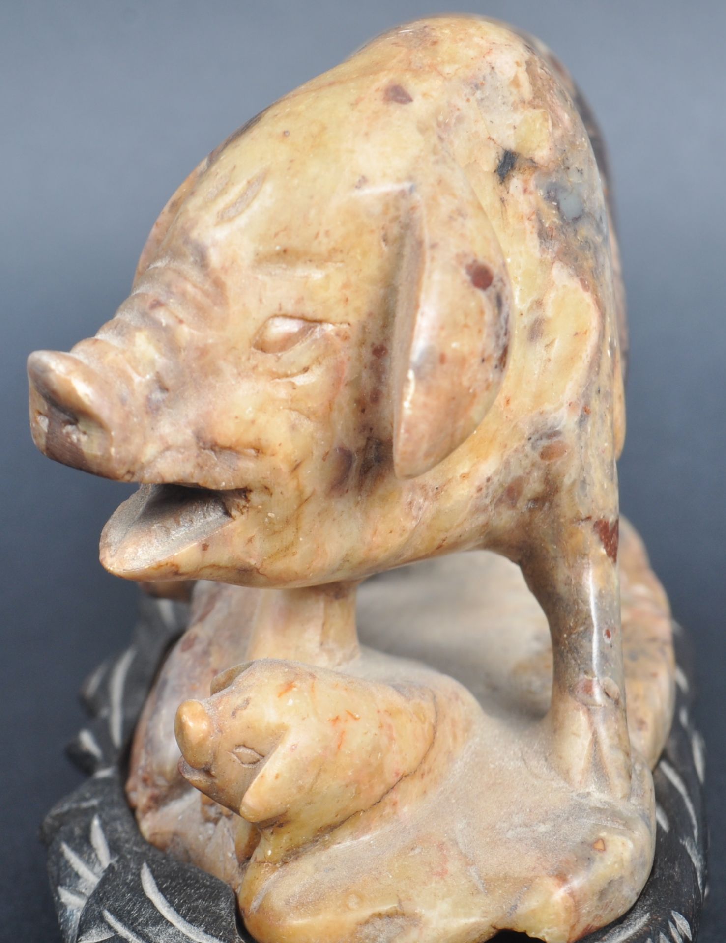 19TH CENTURY CHINESE HAND CARVED SOAPSTONE SOW - Image 3 of 7