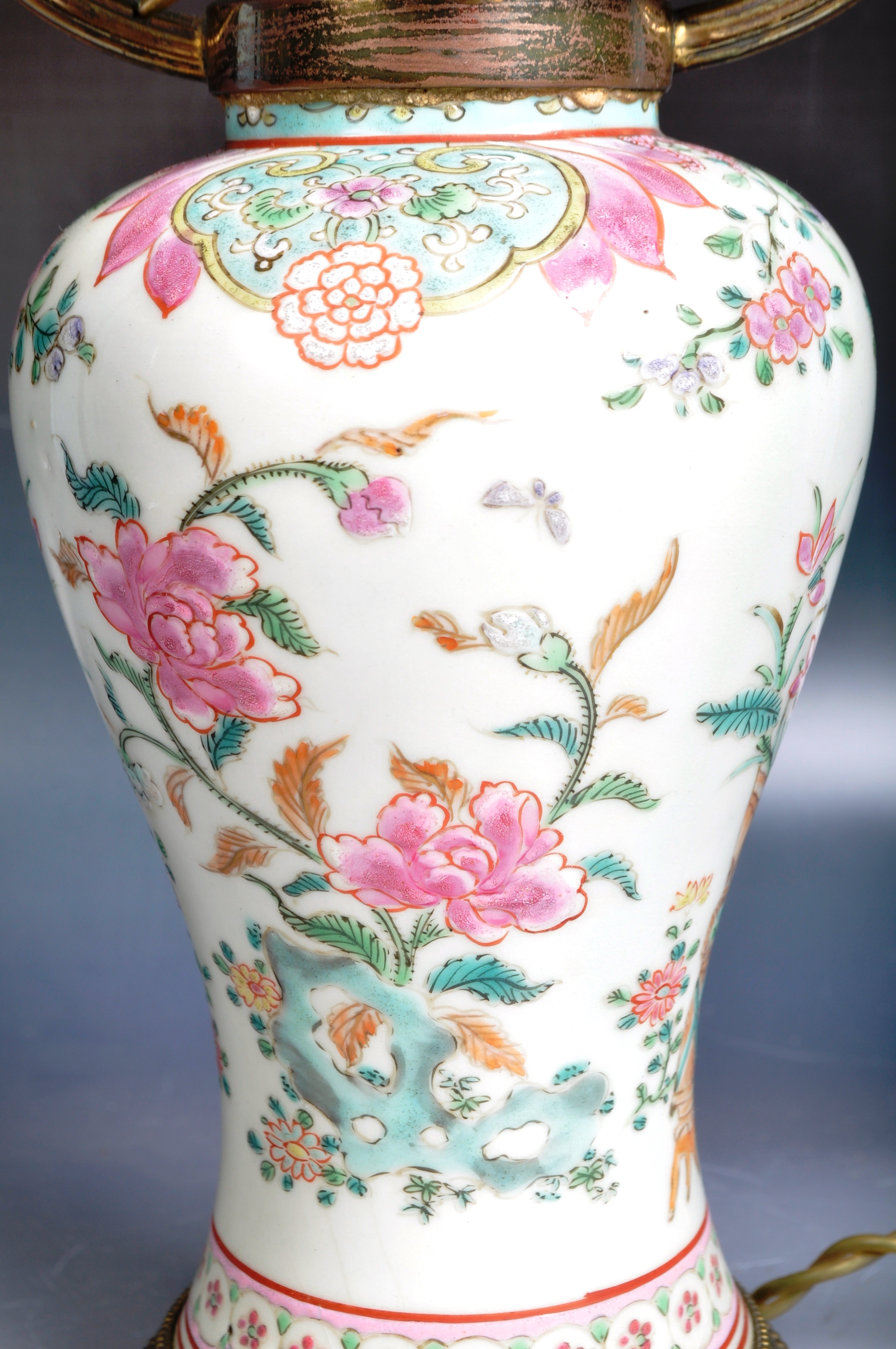 EARLY 20TH CENTURY CHINESE REPUBLIC PERIOD VASE LAMP - Image 5 of 10