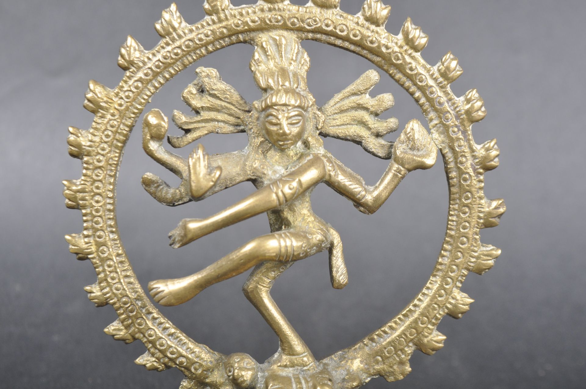 EARLY 20TH CENTURY HINDU BRONZE SHIVA THE DIVINE DANCER - Bild 5 aus 6