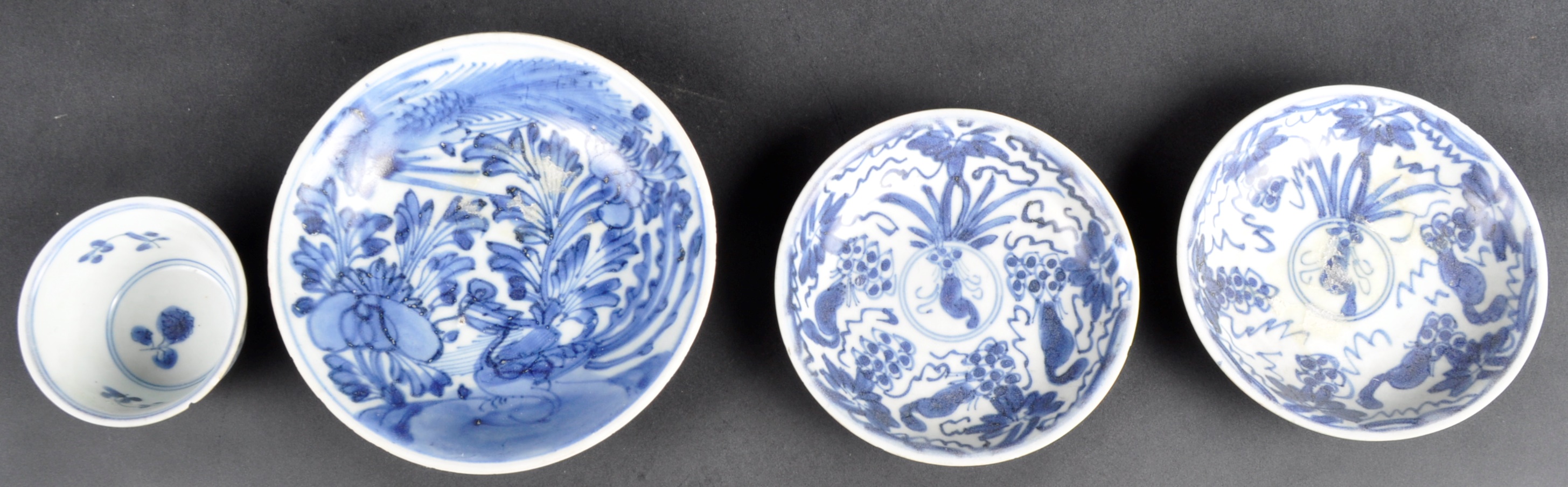 COLLECTION OF 17TH CENTURY CHINESE MING DYNASTY PORCELAIN - Image 2 of 8