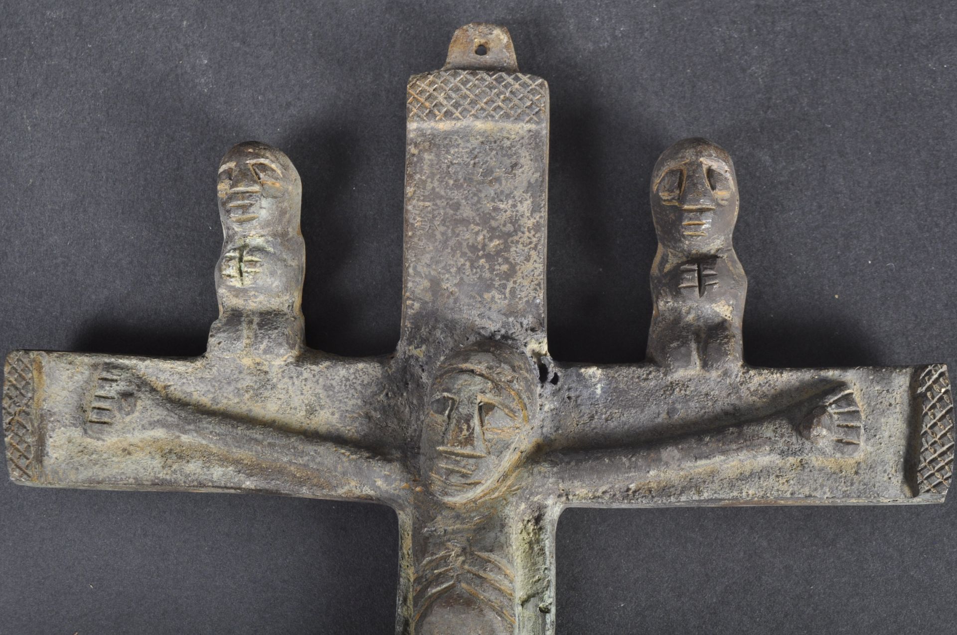 19TH CENTURY BRONZE BAKONGO CRUCIFIX - Image 2 of 8