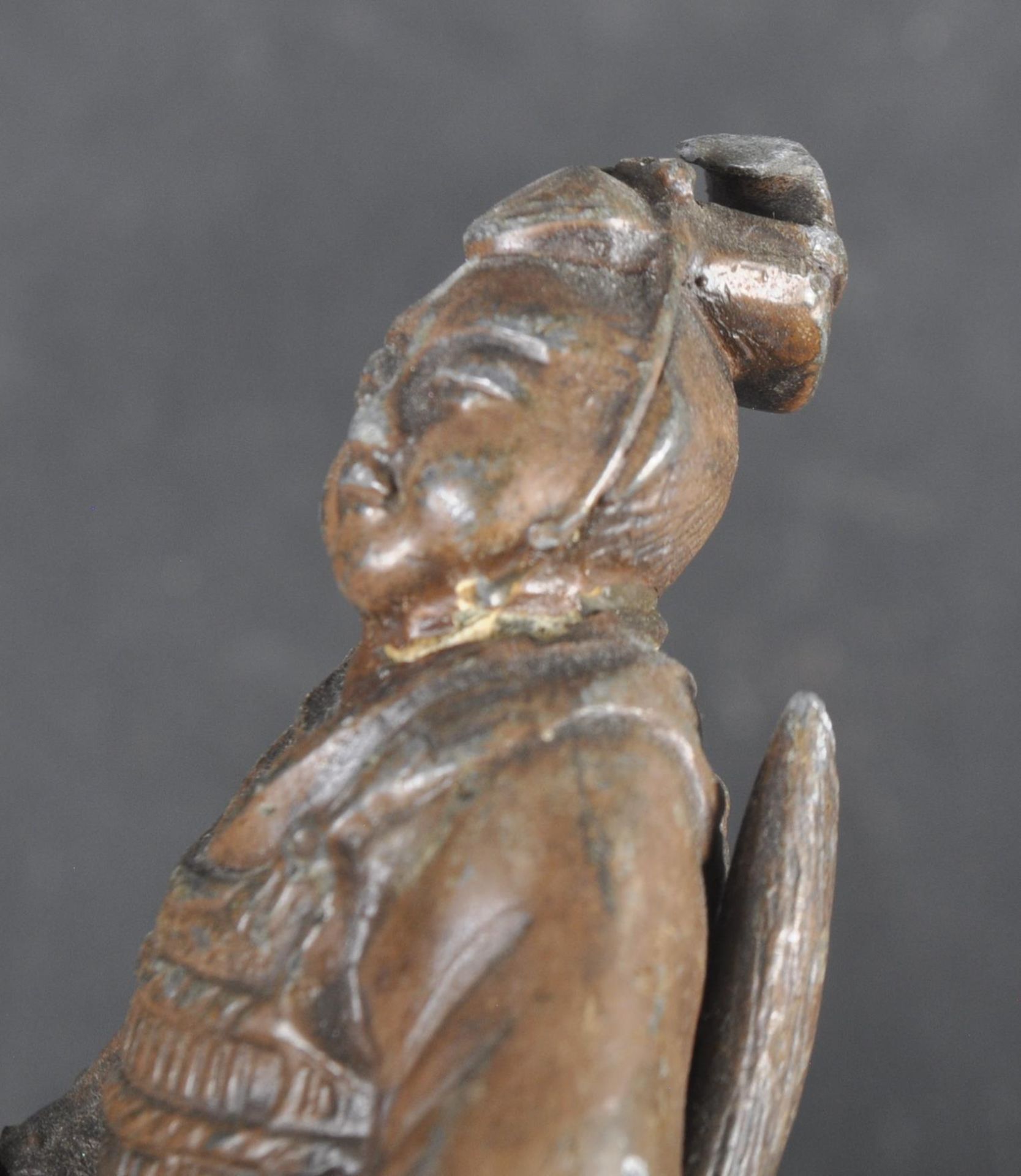EARLY 20TH CENTURY CHINESE BRONZE WARRIOR ON HORSE - Image 7 of 12