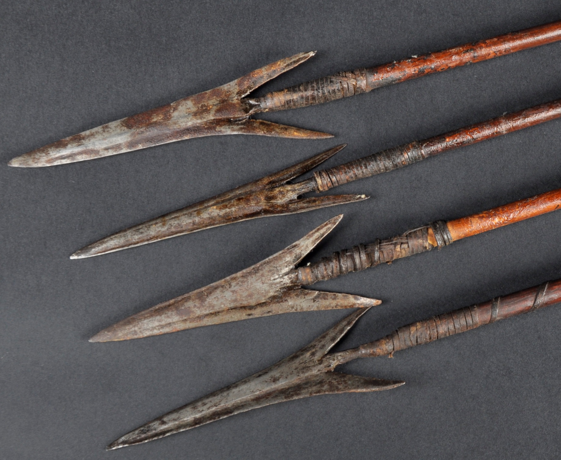 SET OF 19TH CENTURY INDIAN TIN ARROWS - Image 2 of 6