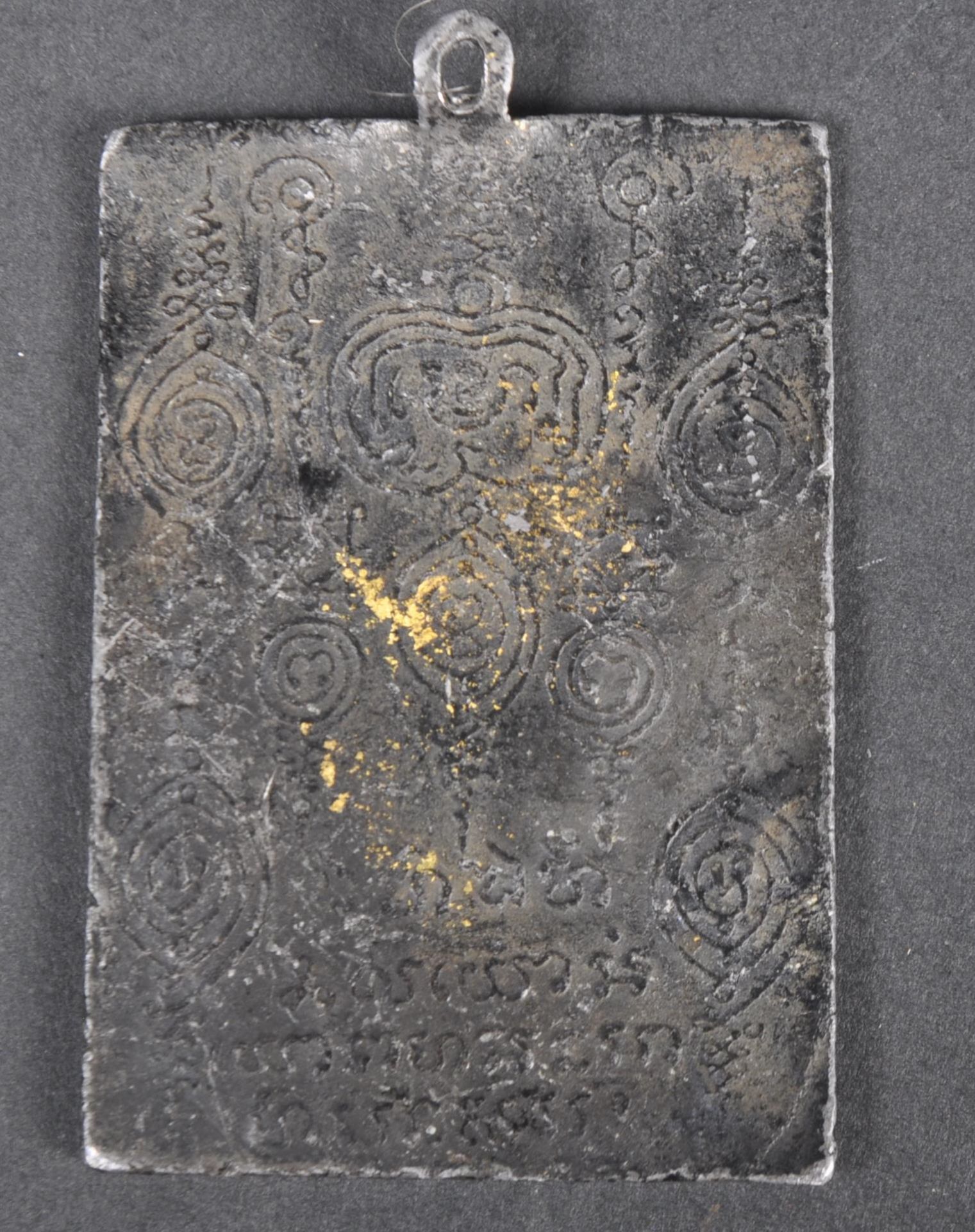 19TH CENTURY CHINESE BRONZE BUDDHA & SCRIPT PANEL - Image 4 of 6