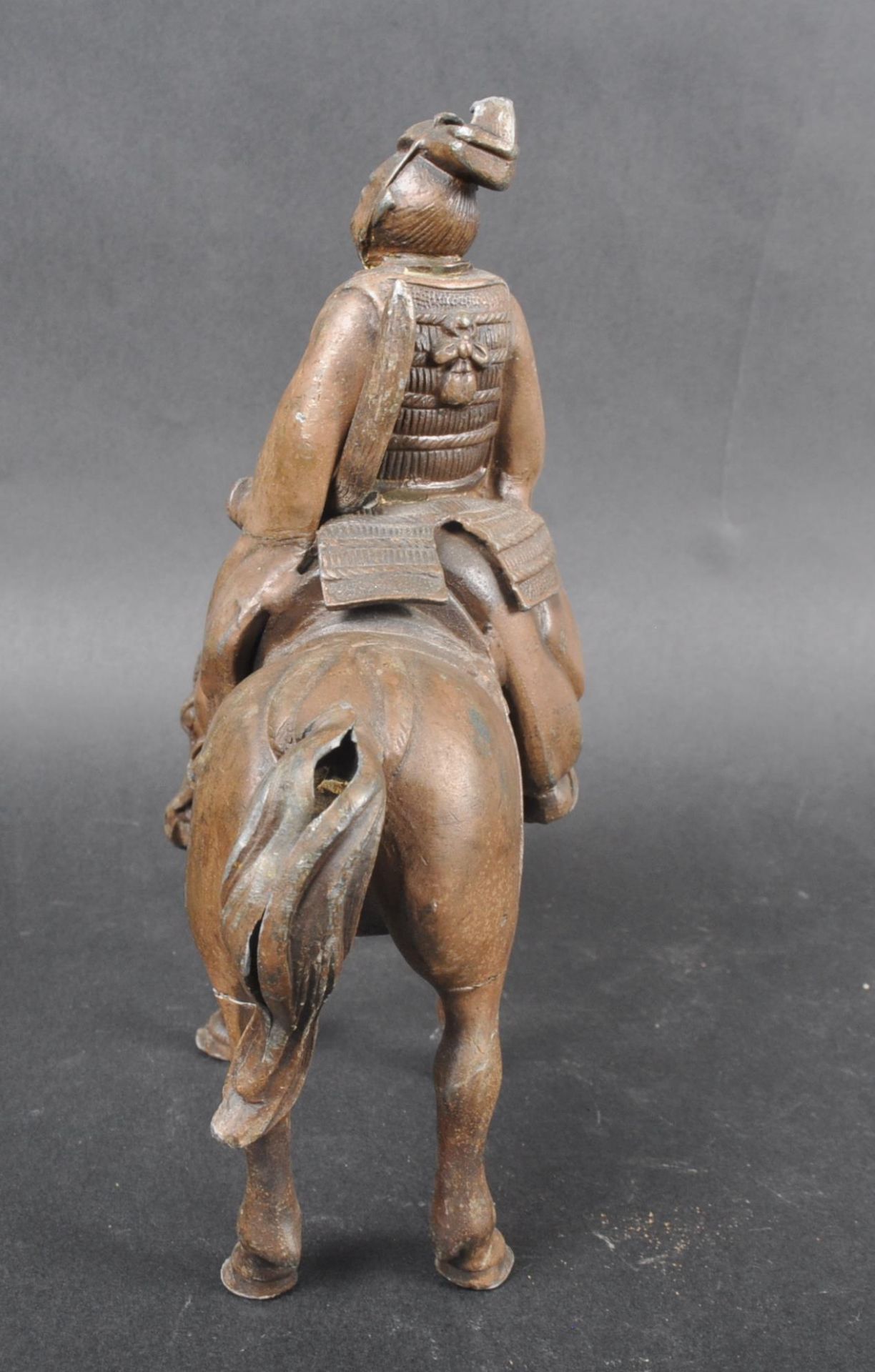 EARLY 20TH CENTURY CHINESE BRONZE WARRIOR ON HORSE - Image 4 of 12