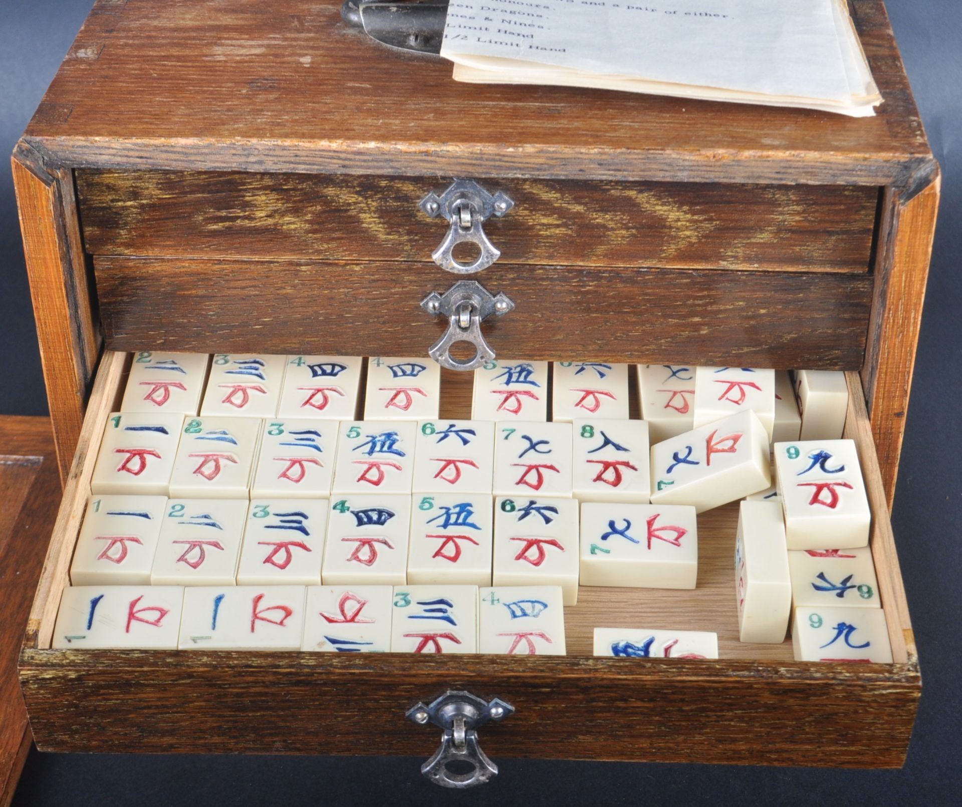 EARLY 20TH CENTURY CHINESE MAHJONG SET - Bild 9 aus 14