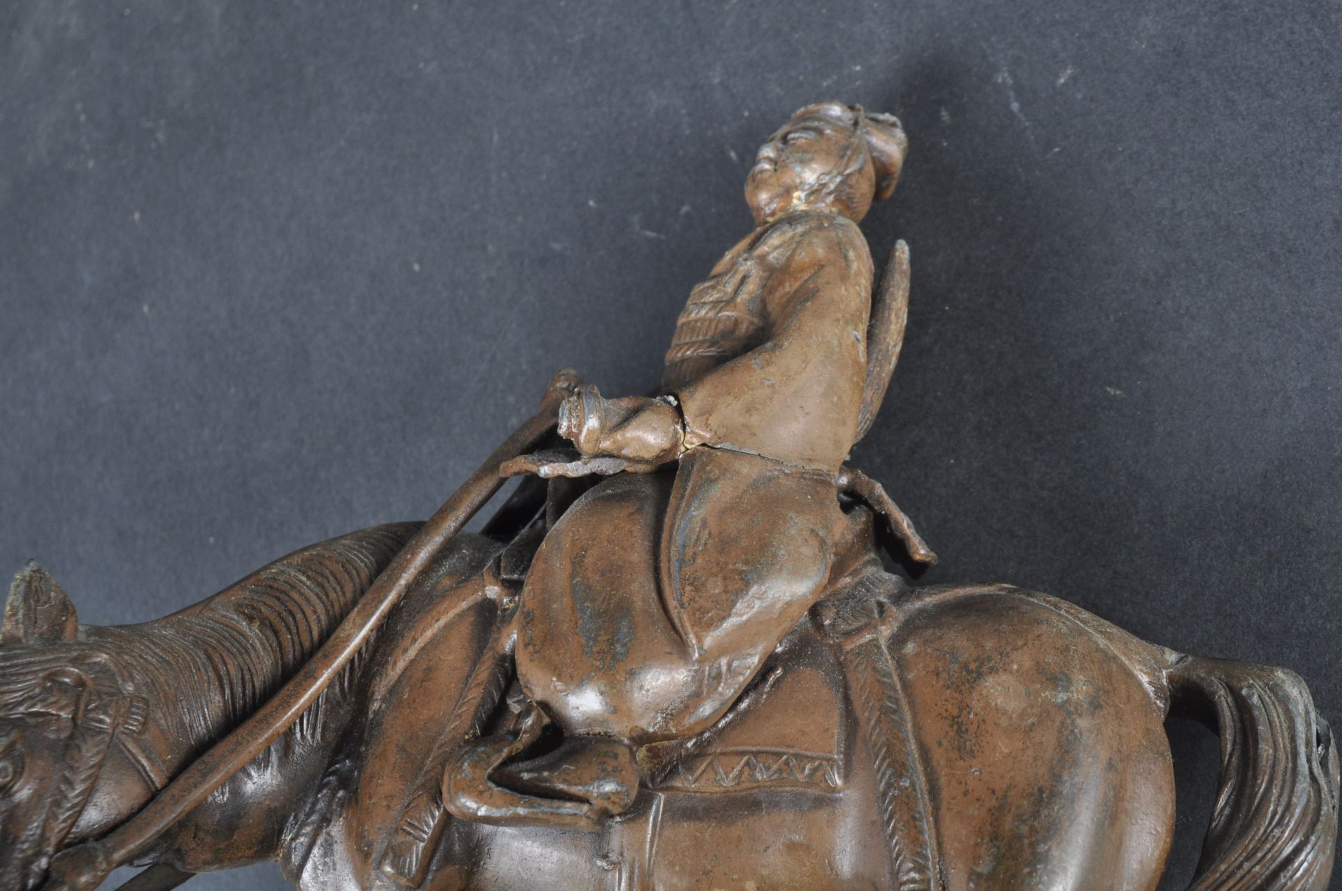 EARLY 20TH CENTURY CHINESE BRONZE WARRIOR ON HORSE - Image 8 of 12