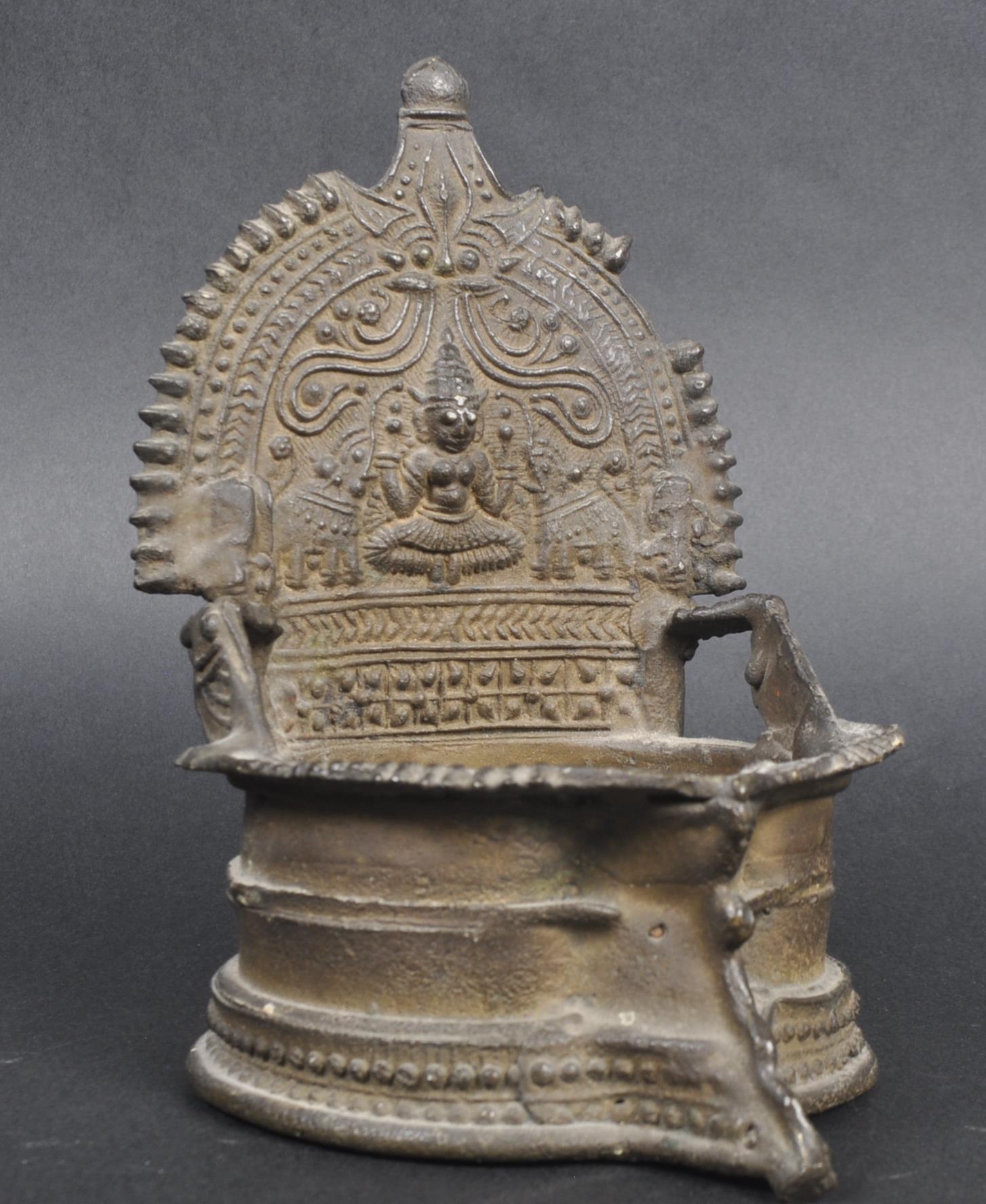 19TH CENTURY INDIAN HINDU BRONZE TEMPLE OIL LAMP