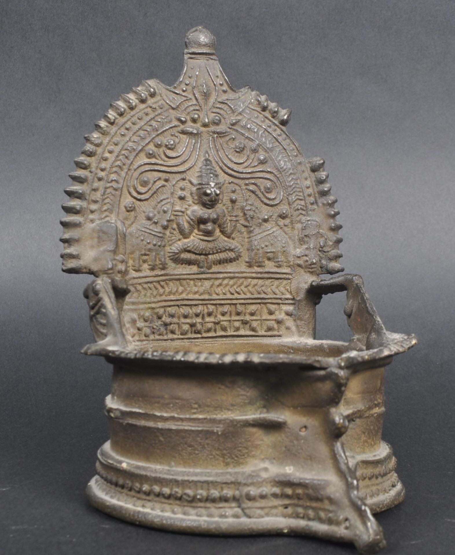 19TH CENTURY INDIAN HINDU BRONZE TEMPLE OIL LAMP