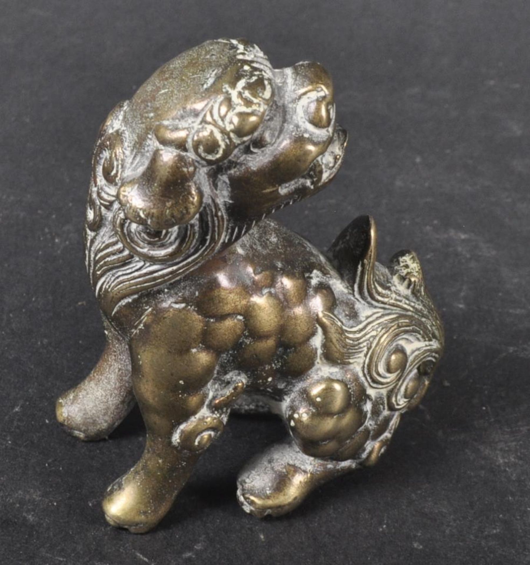 19TH CENTURY CHINESE BRONZE FOO DOG FIGURE - Image 3 of 6